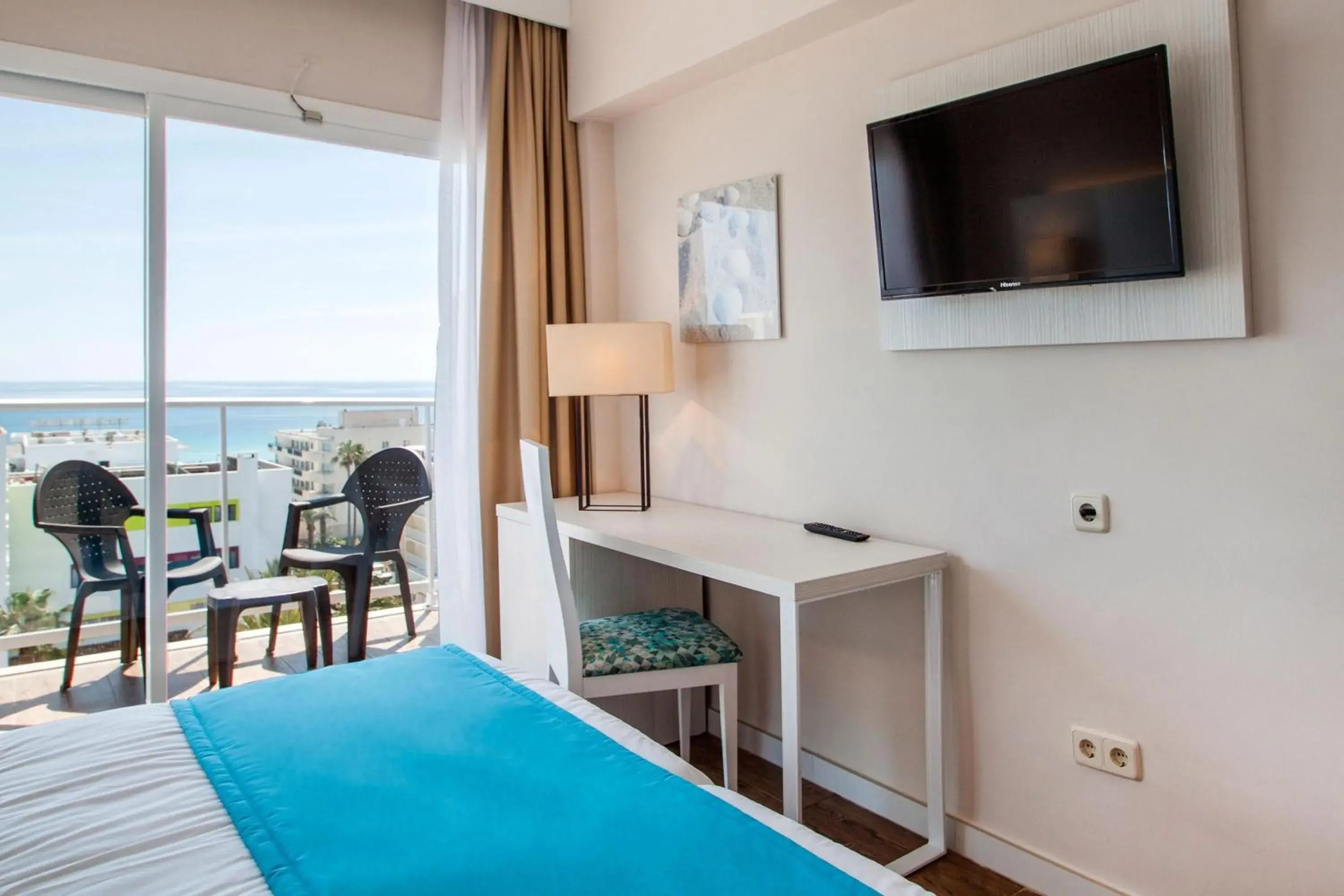 Photo of the whole room, Bed in BLUESEA Cala Millor Photo of the whole room, Bed in BLUESEA Cala Millor