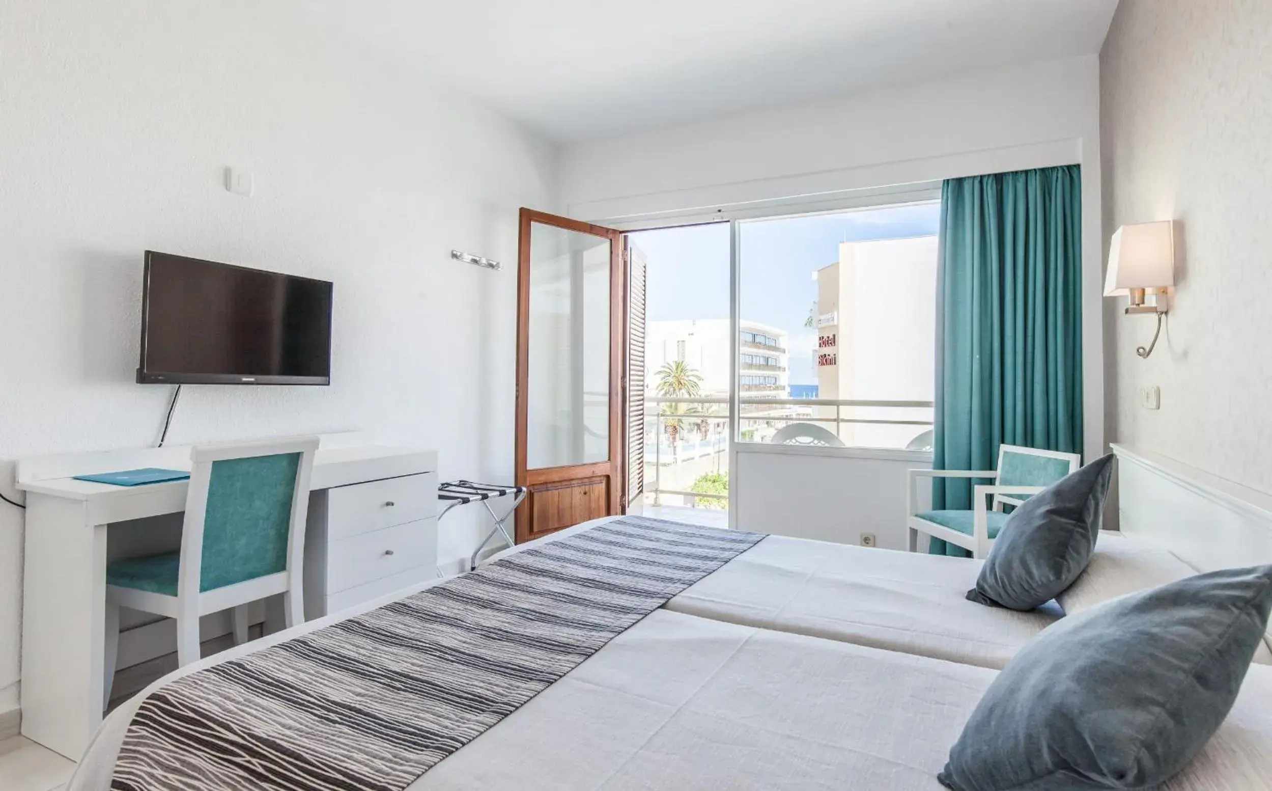 Photo of the whole room, Bed in BLUESEA Cala Millor Photo of the whole room, Bed in BLUESEA Cala Millor