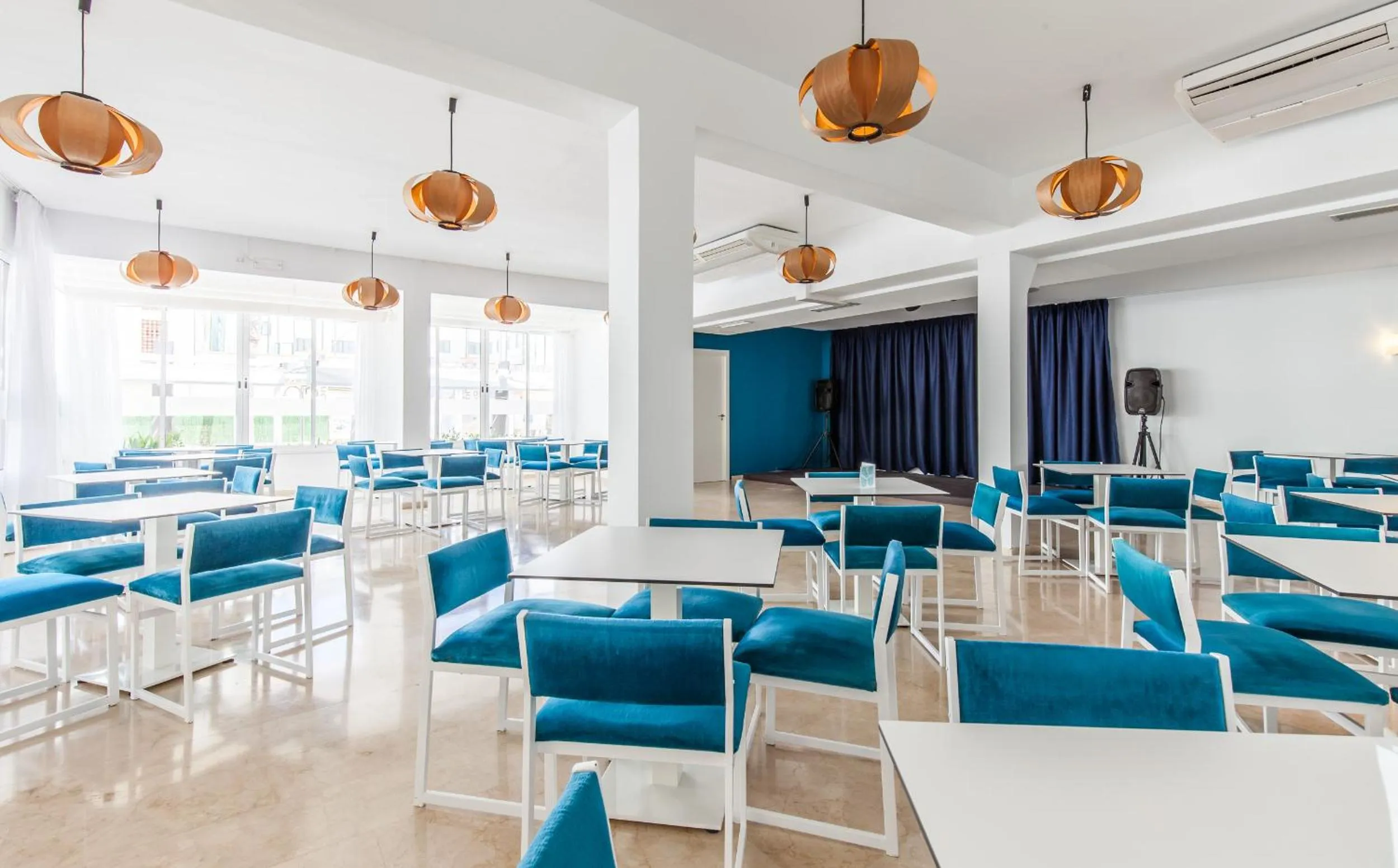 Lounge or bar in BLUESEA Cala Millor