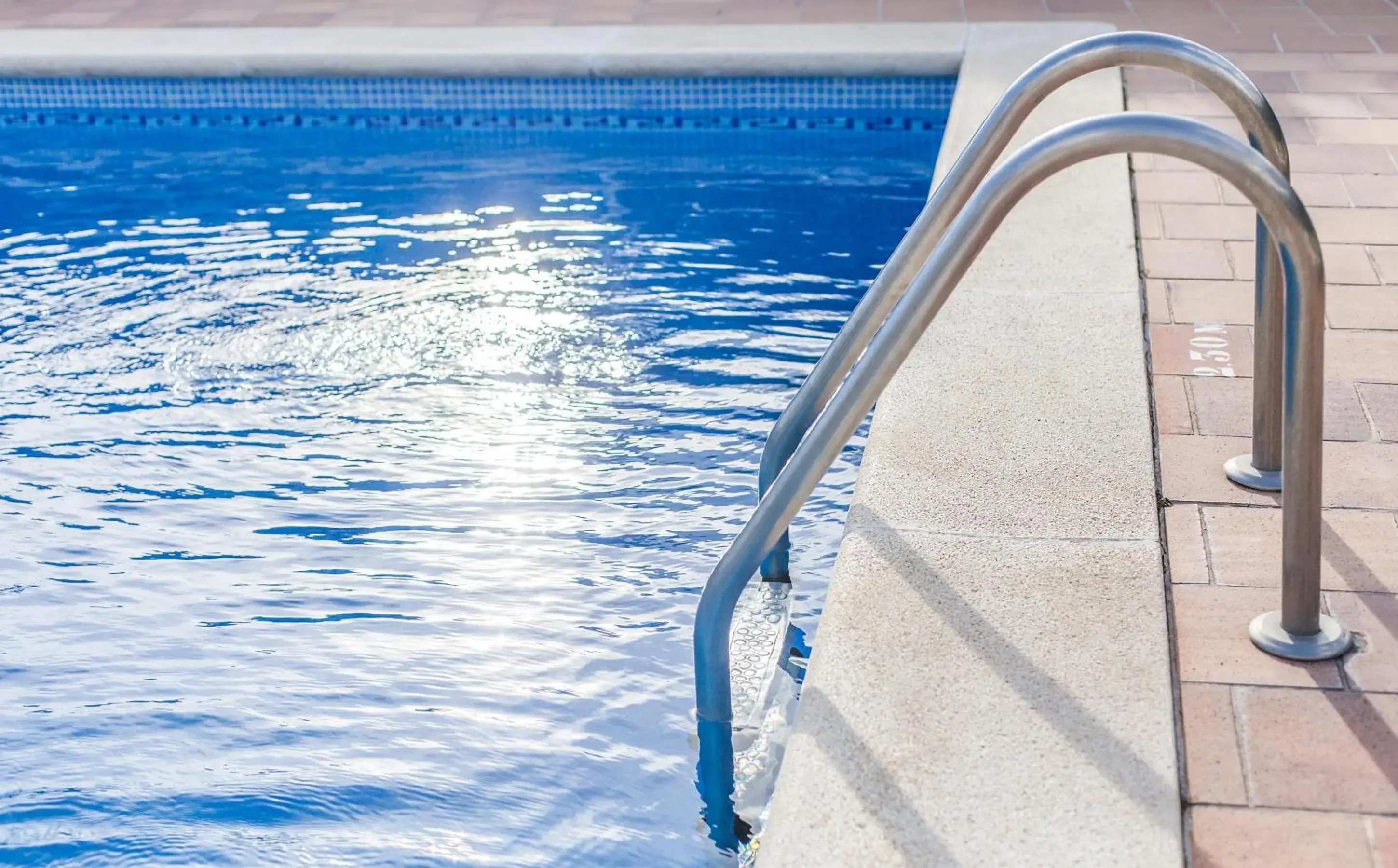 Swimming pool in BLUESEA Cala Millor Swimming pool in BLUESEA Cala Millor