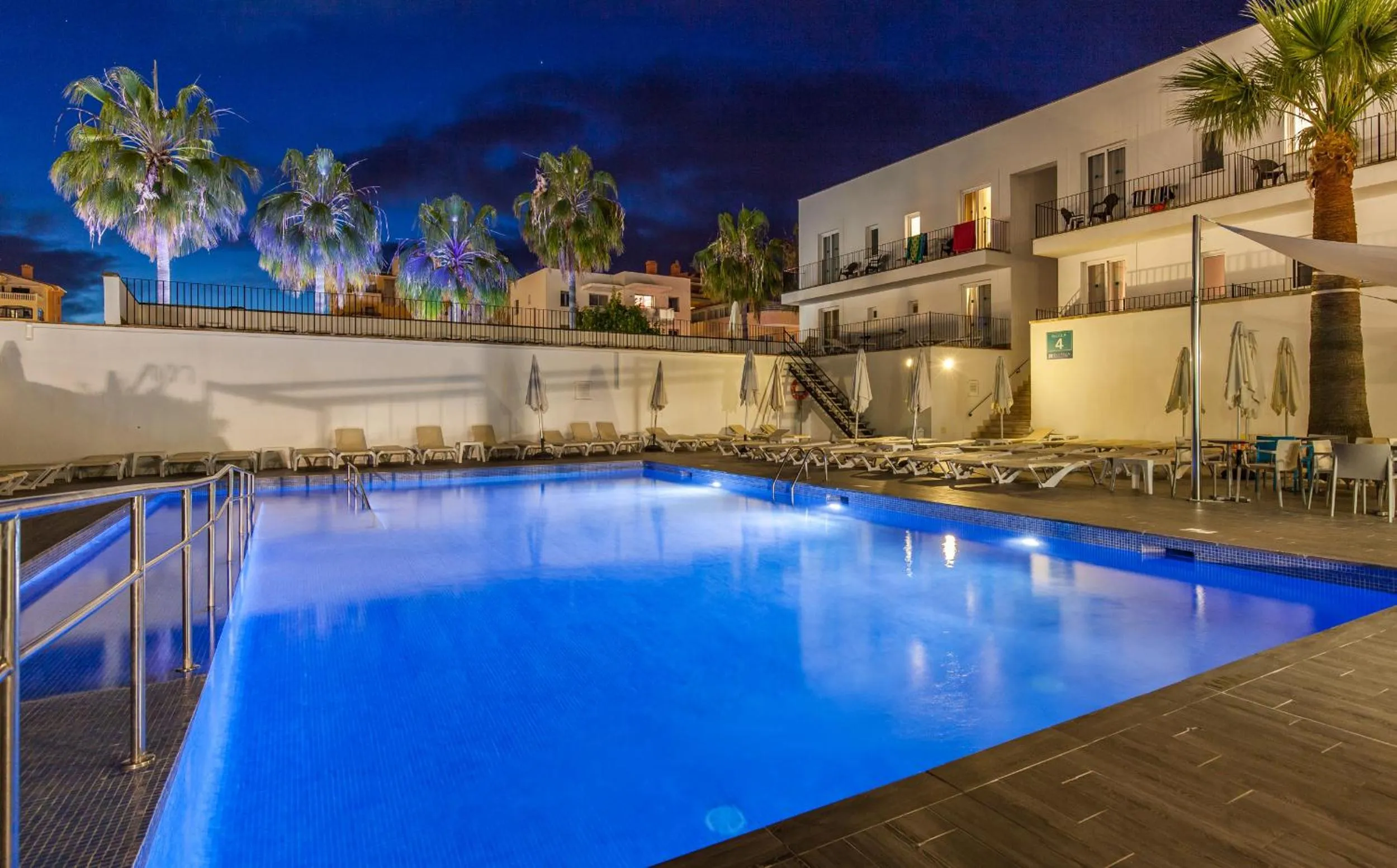 Swimming pool in BLUESEA Cala Millor