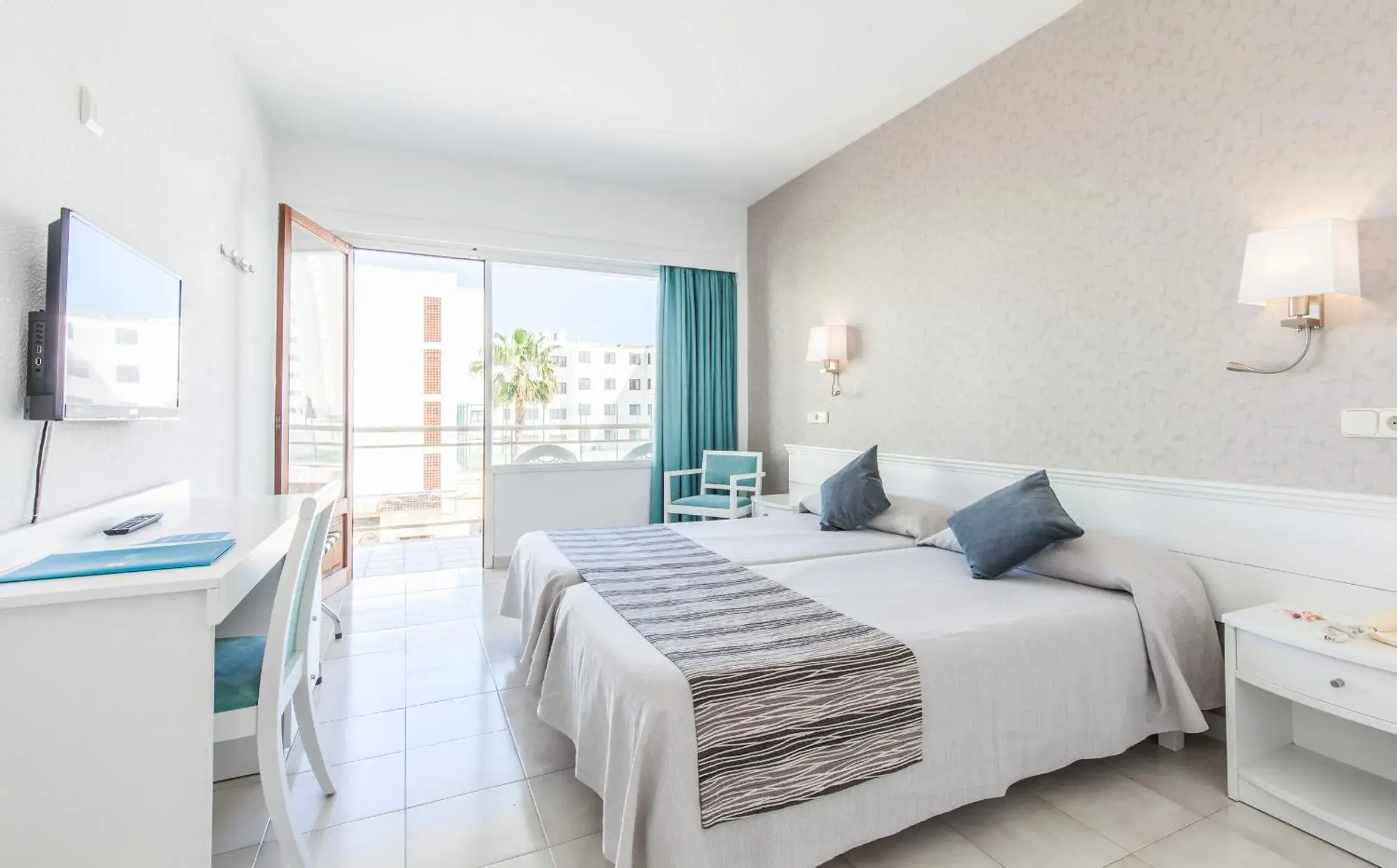 Photo of the whole room, Bed in BLUESEA Cala Millor Photo of the whole room, Bed in BLUESEA Cala Millor