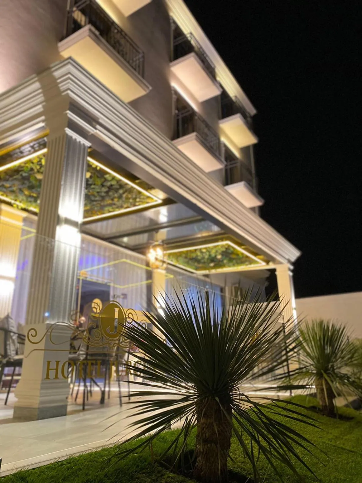 Property building in Hotel Jurgen