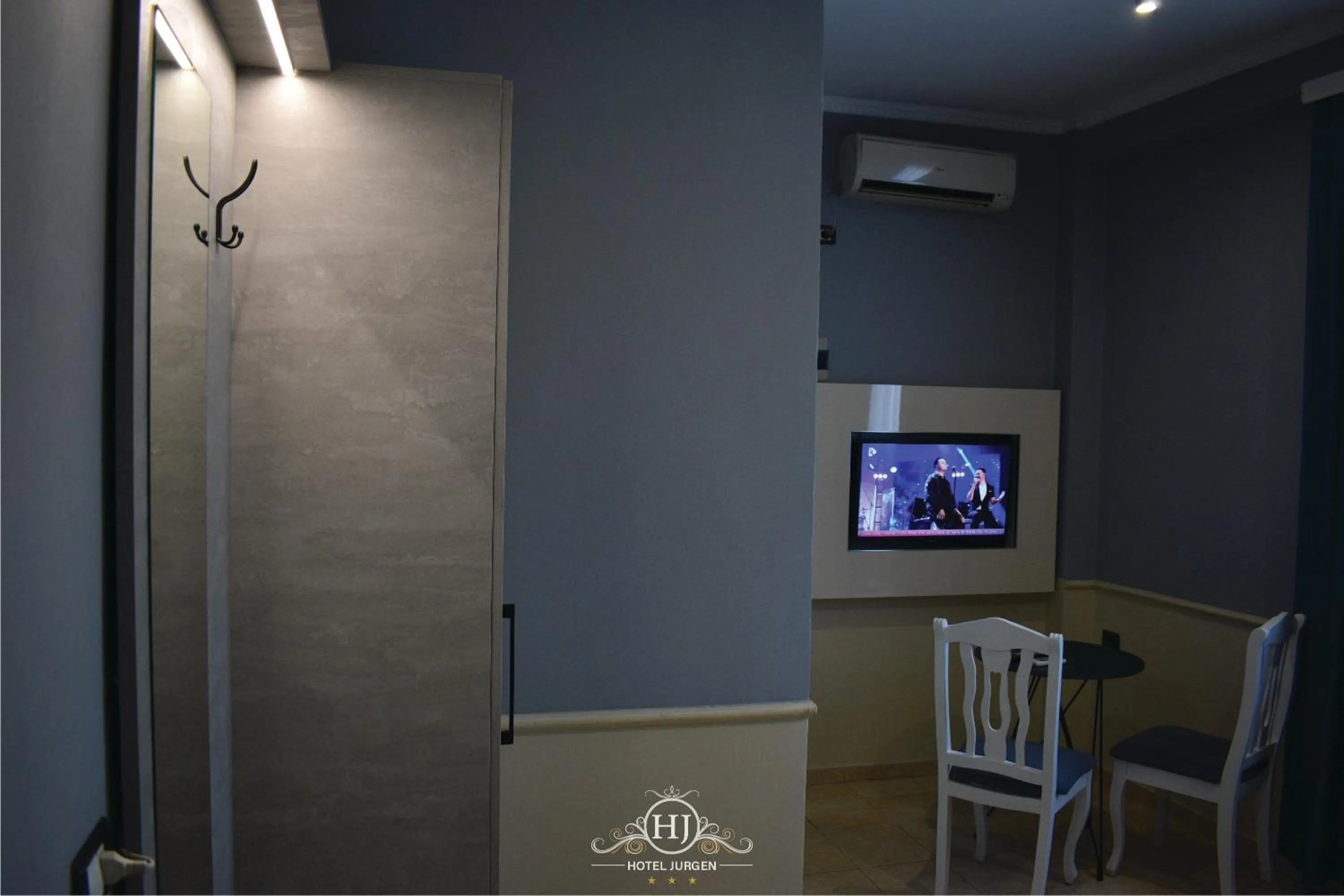 TV and multimedia in Hotel Jurgen