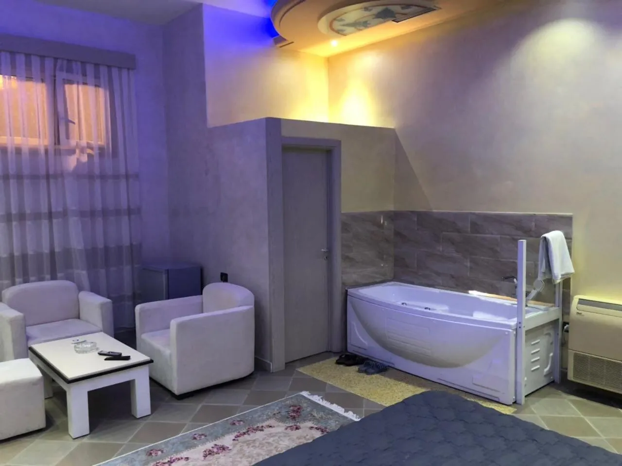 Hot Tub in Hotel Jurgen