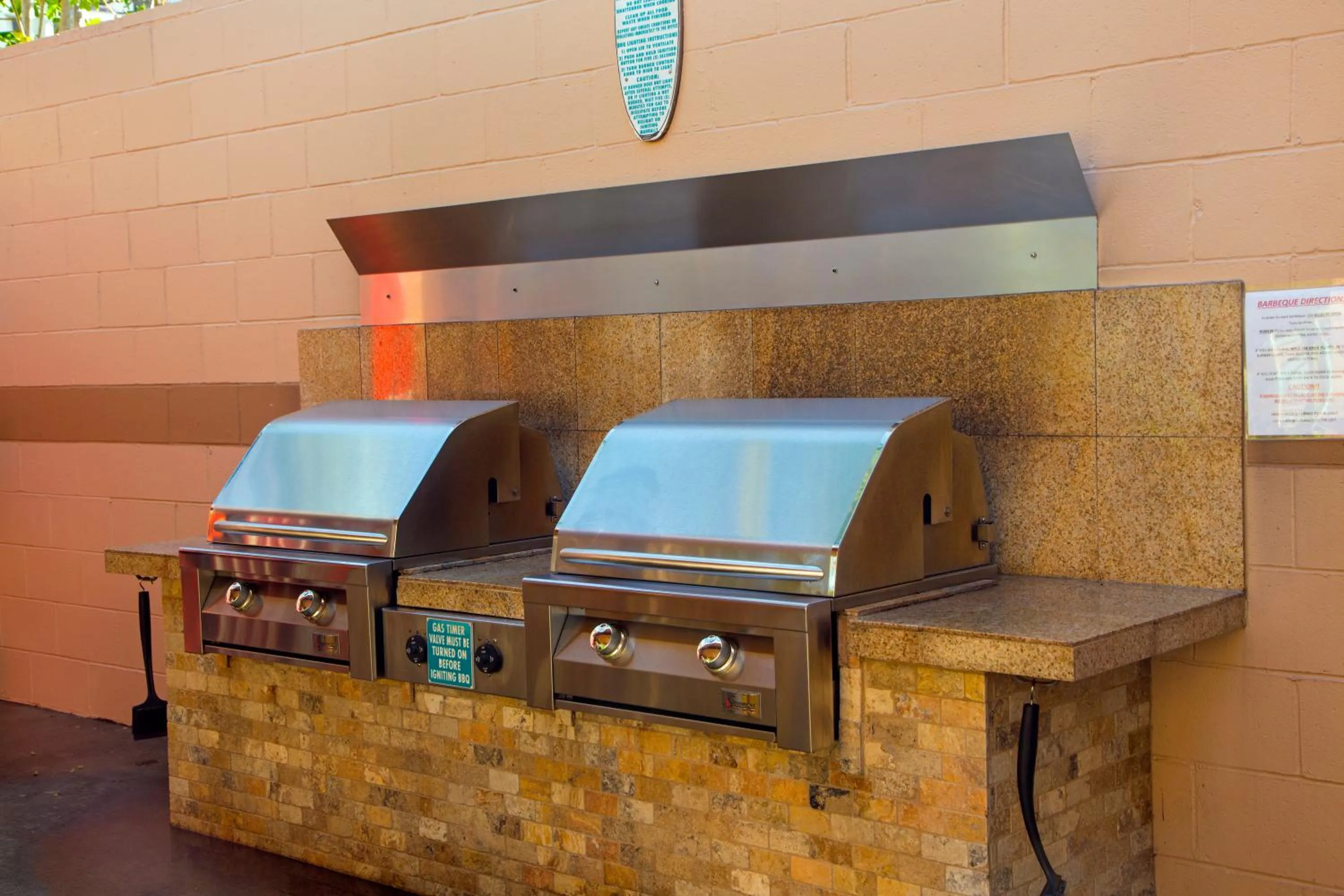 BBQ facilities in Maui Kai Condos - No Resort Fees