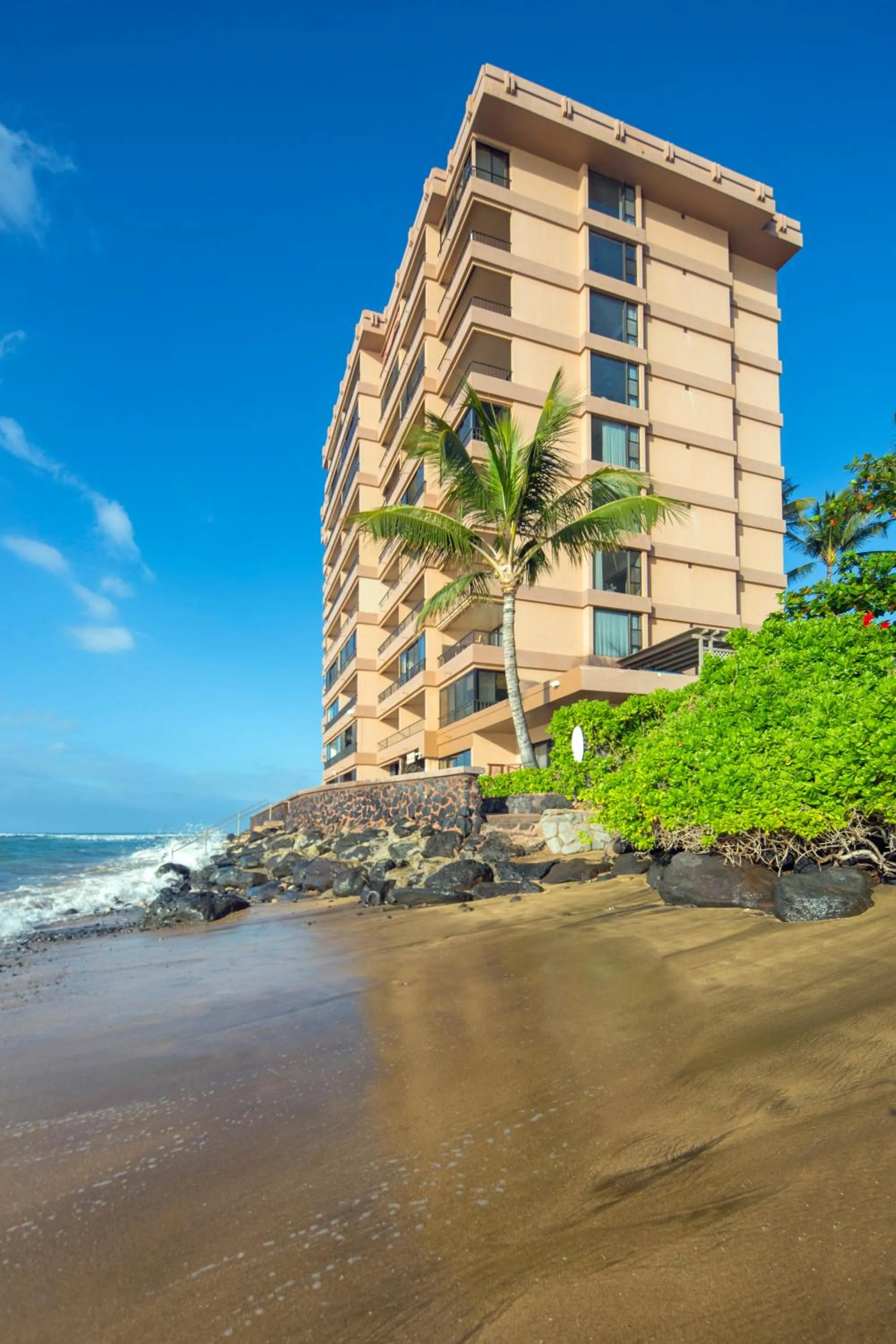 Property building in Maui Kai Condos - No Resort Fees