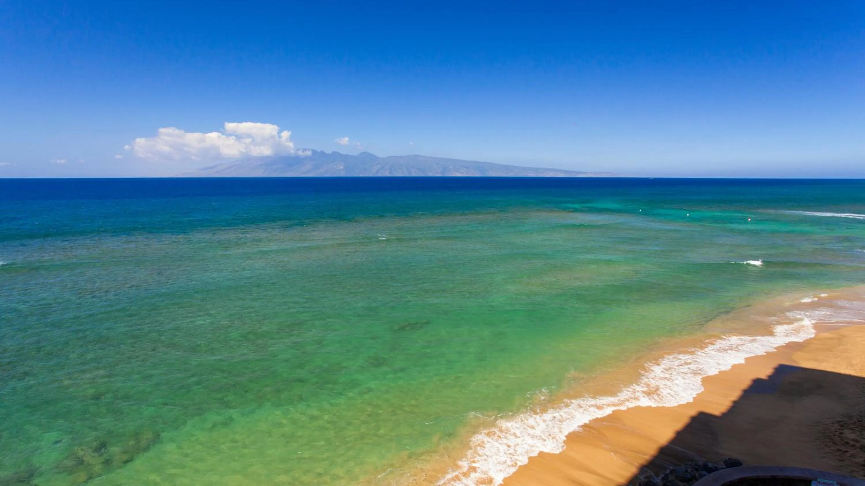 Sea view in Maui Kai Condos - No Resort Fees