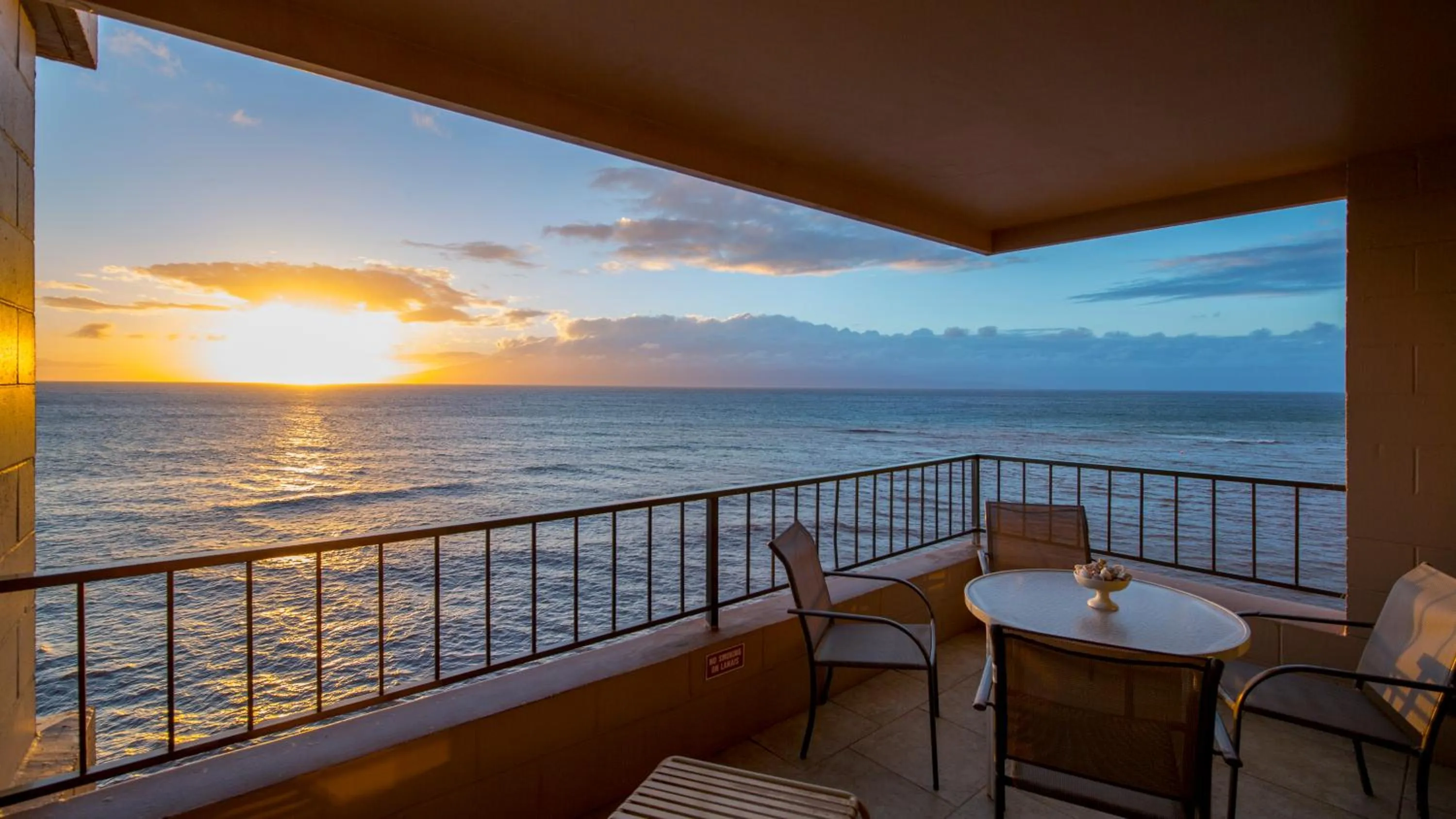 Sea view in Maui Kai Condos - No Resort Fees