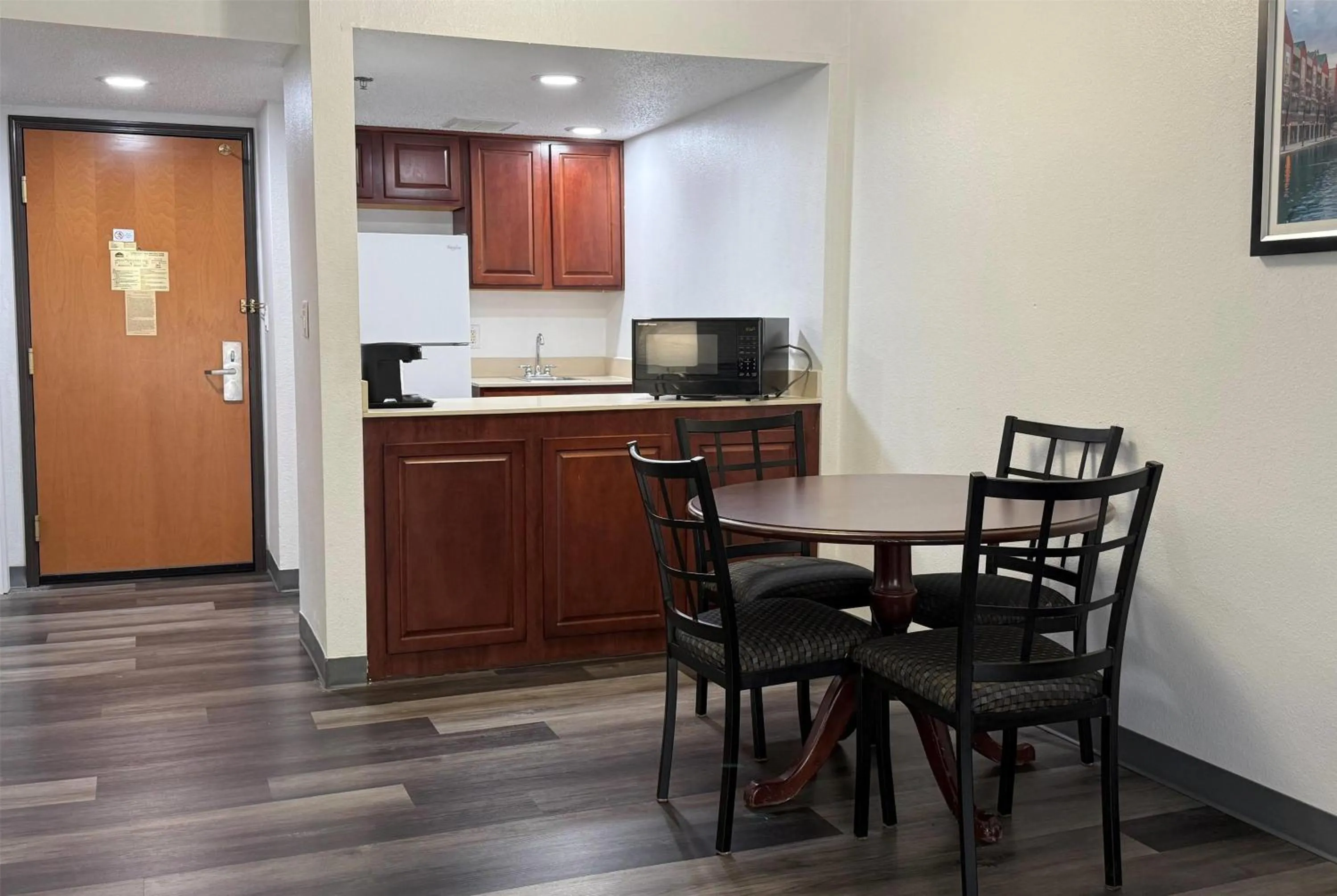 Photo of the whole room in Wingate by Wyndham Airport - Rockville Road