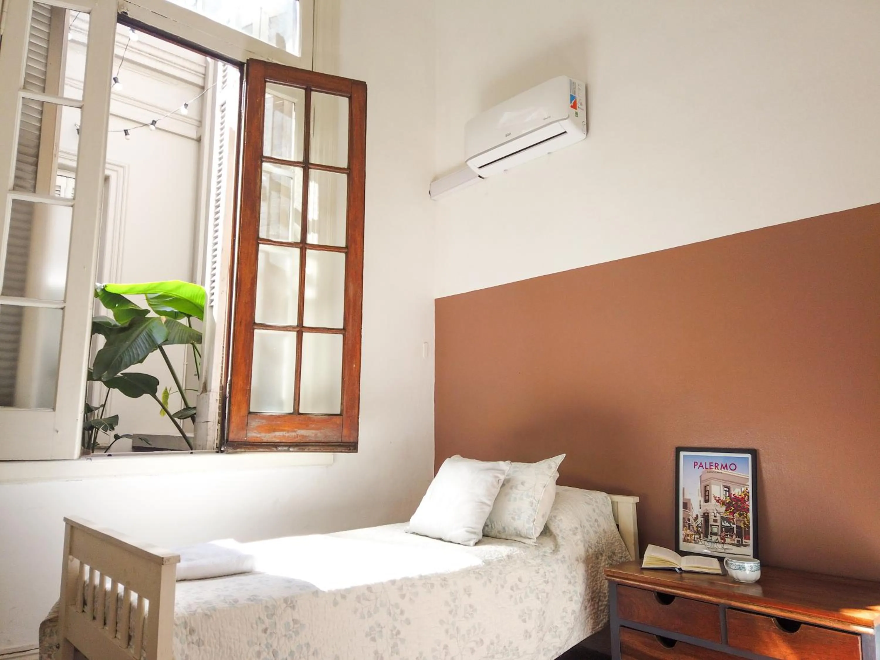 LOPEZ Hostel & Suites