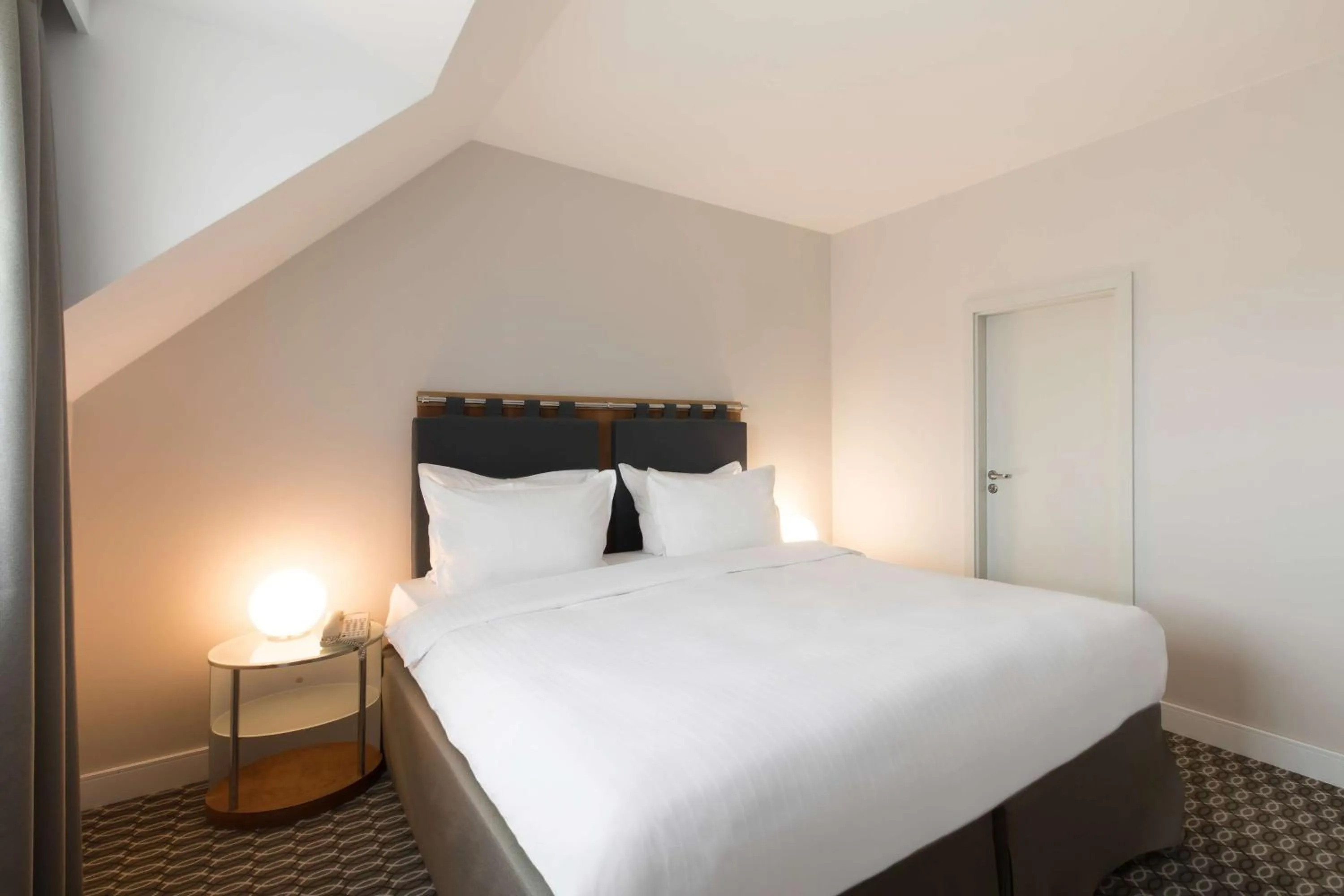 Photo of the whole room, Bed in Radisson Blu Carlton Hotel, Bratislava