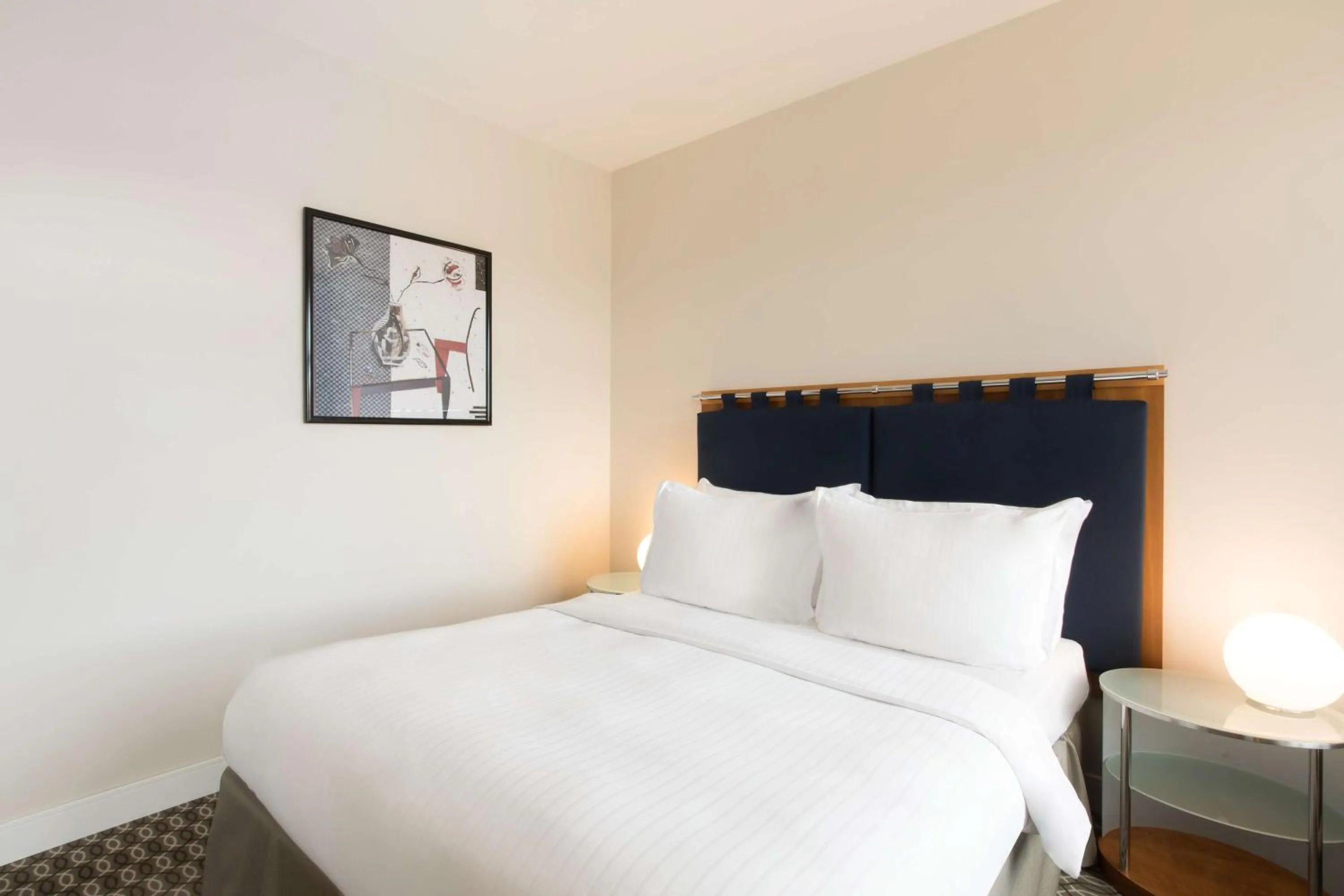 Bedroom, Bed in Radisson Blu Carlton Hotel, Bratislava