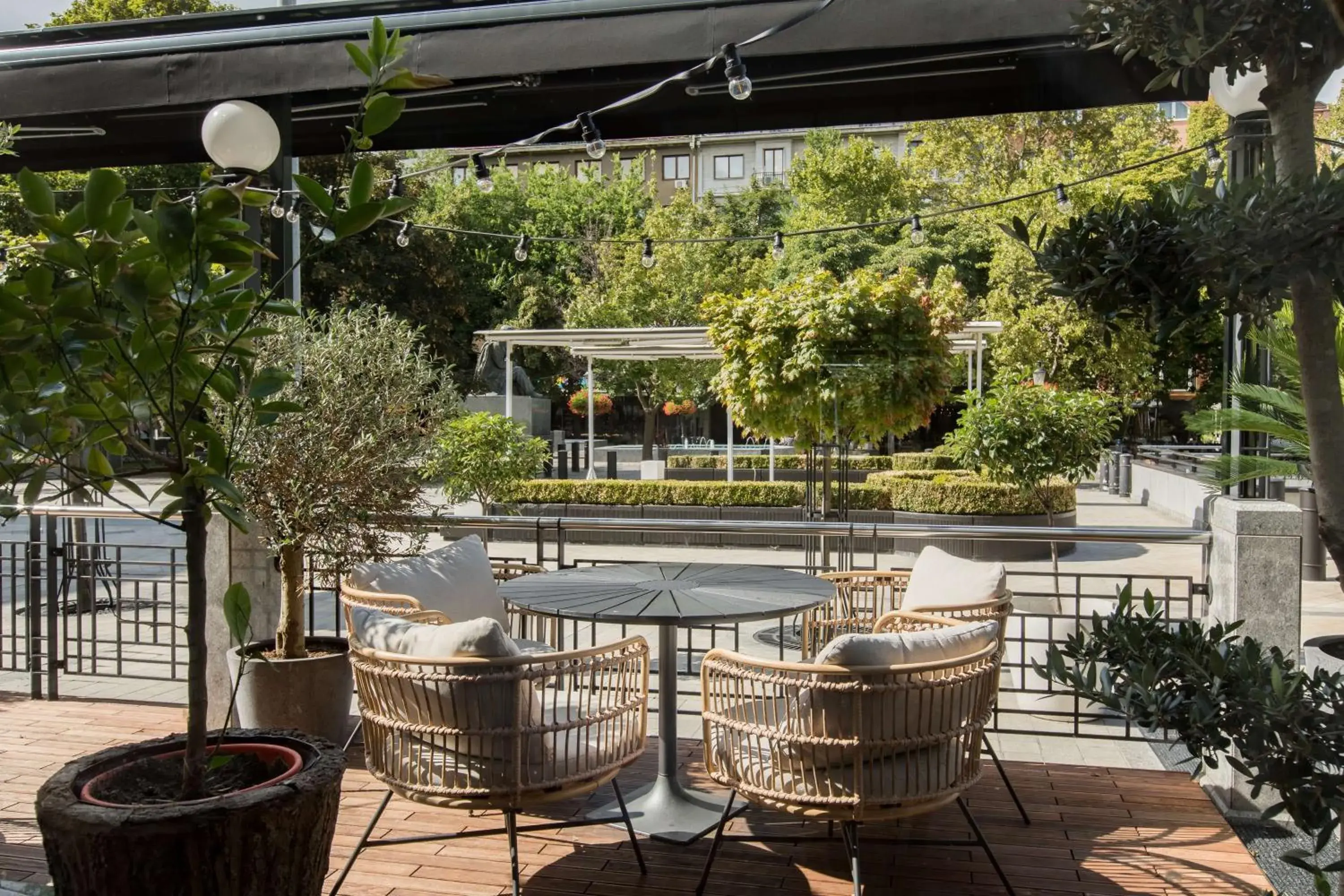 Restaurant/places to eat in Radisson Blu Carlton Hotel, Bratislava Restaurant/places to eat in Radisson Blu Carlton Hotel, Bratislava