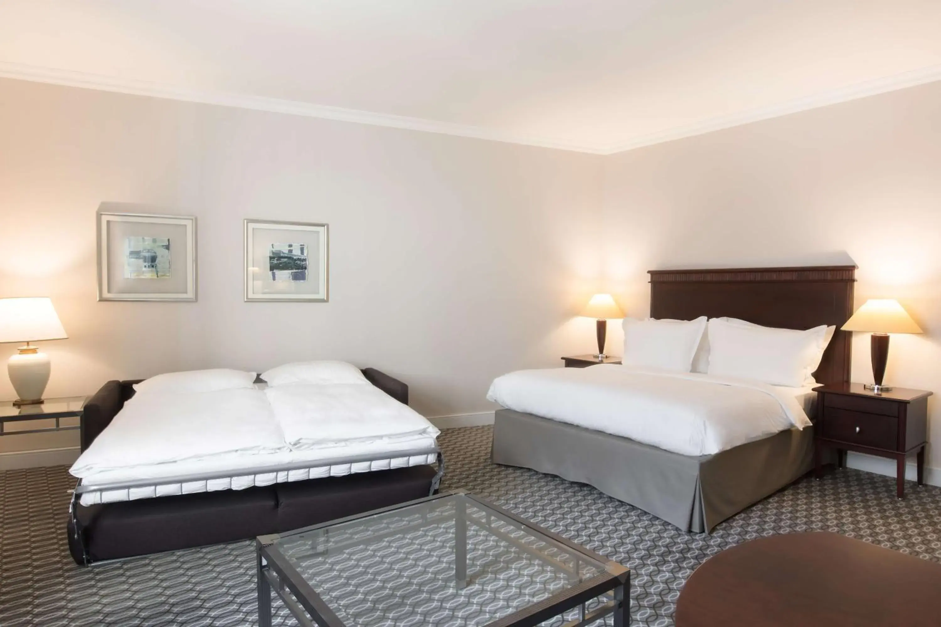 Bedroom, Bed in Radisson Blu Carlton Hotel, Bratislava Bedroom, Bed in Radisson Blu Carlton Hotel, Bratislava