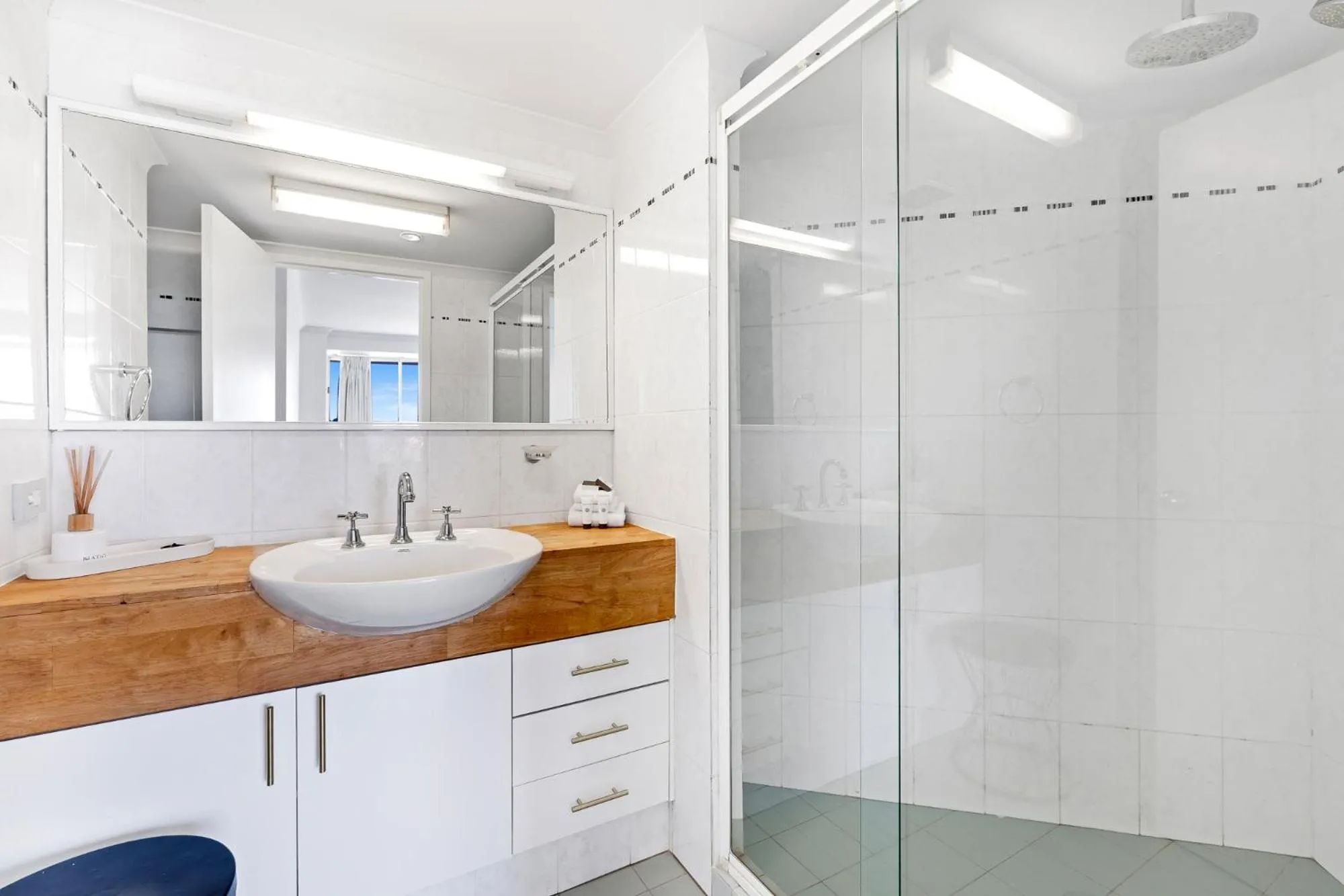 Bathroom in ULTIQA Points North