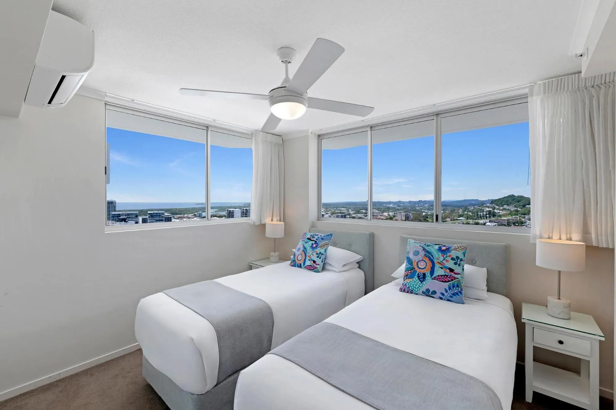 Bedroom, Bed in ULTIQA Points North