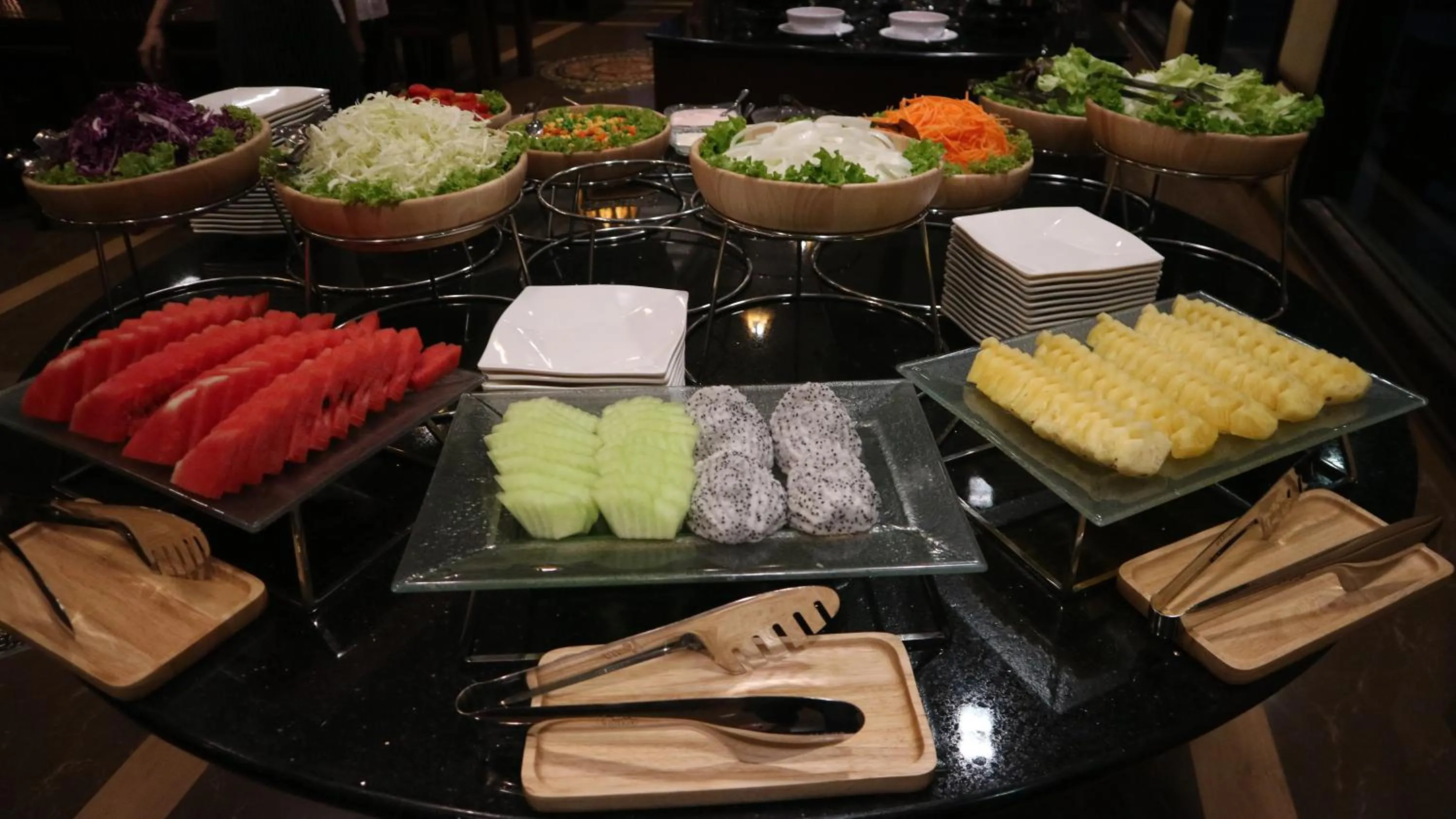 Food and drinks in Aiyaree Place Hotel SHA PLUS