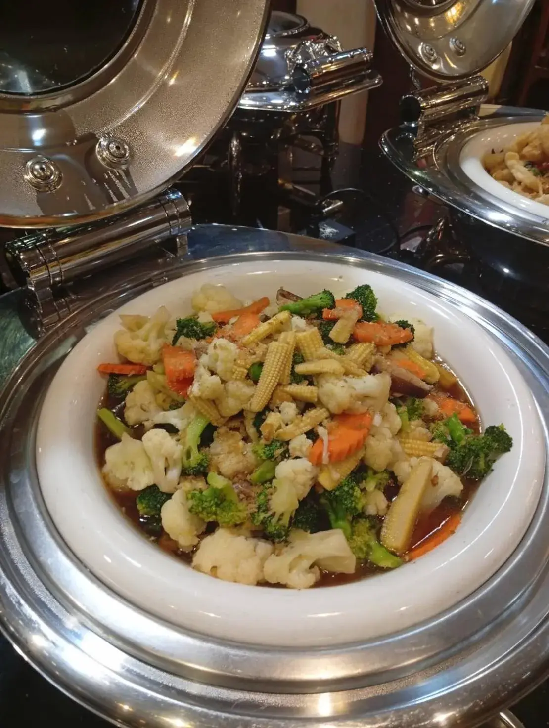 Restaurant/places to eat in Aiyaree Place Hotel SHA PLUS Restaurant/places to eat in Aiyaree Place Hotel SHA PLUS