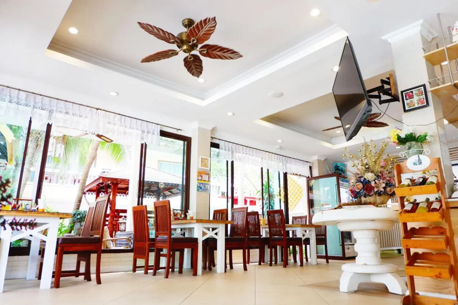 Restaurant/places to eat in Aiyaree Place Hotel SHA PLUS Restaurant/places to eat in Aiyaree Place Hotel SHA PLUS