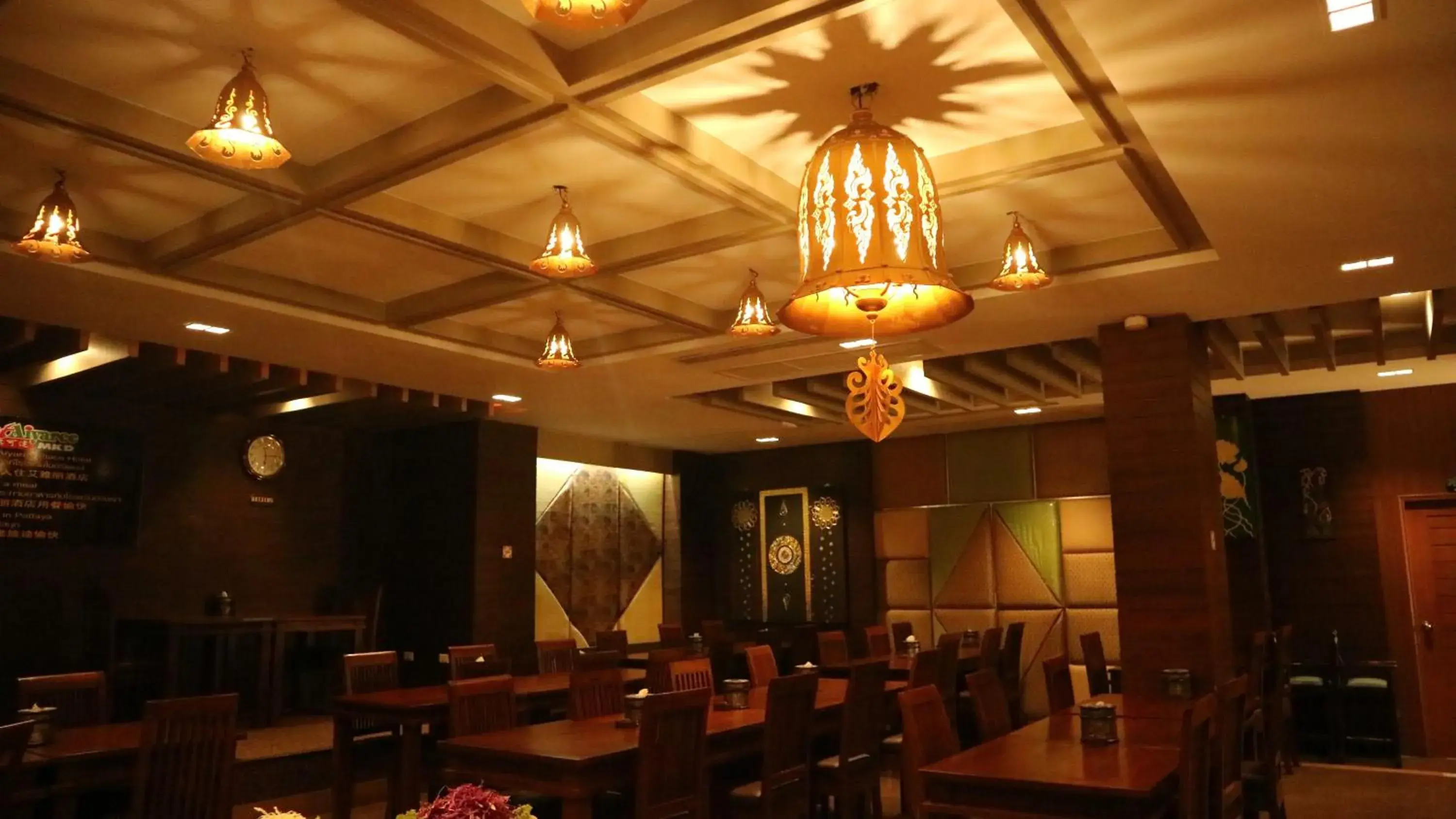 Restaurant/places to eat in Aiyaree Place Hotel SHA PLUS Restaurant/places to eat in Aiyaree Place Hotel SHA PLUS