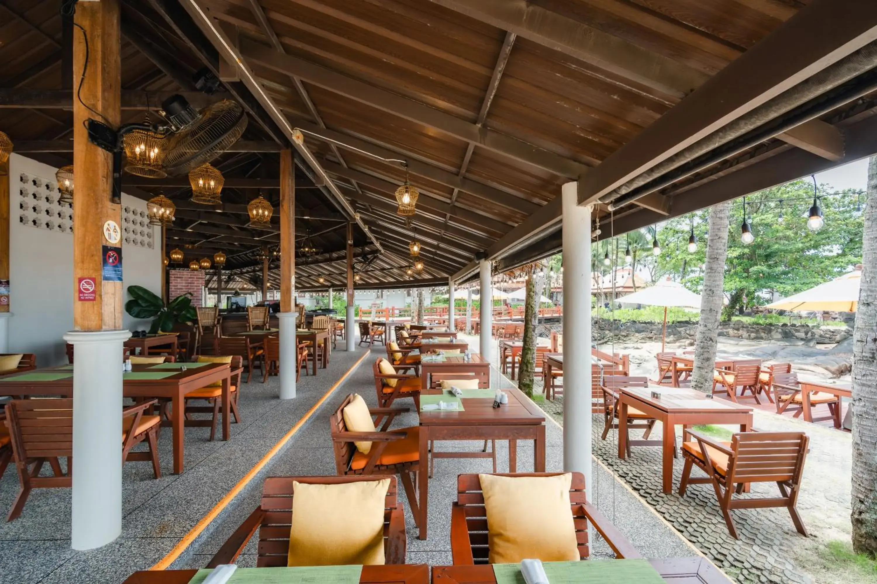 Restaurant/places to eat in Khaolak Laguna Resort Restaurant/places to eat in Khaolak Laguna Resort