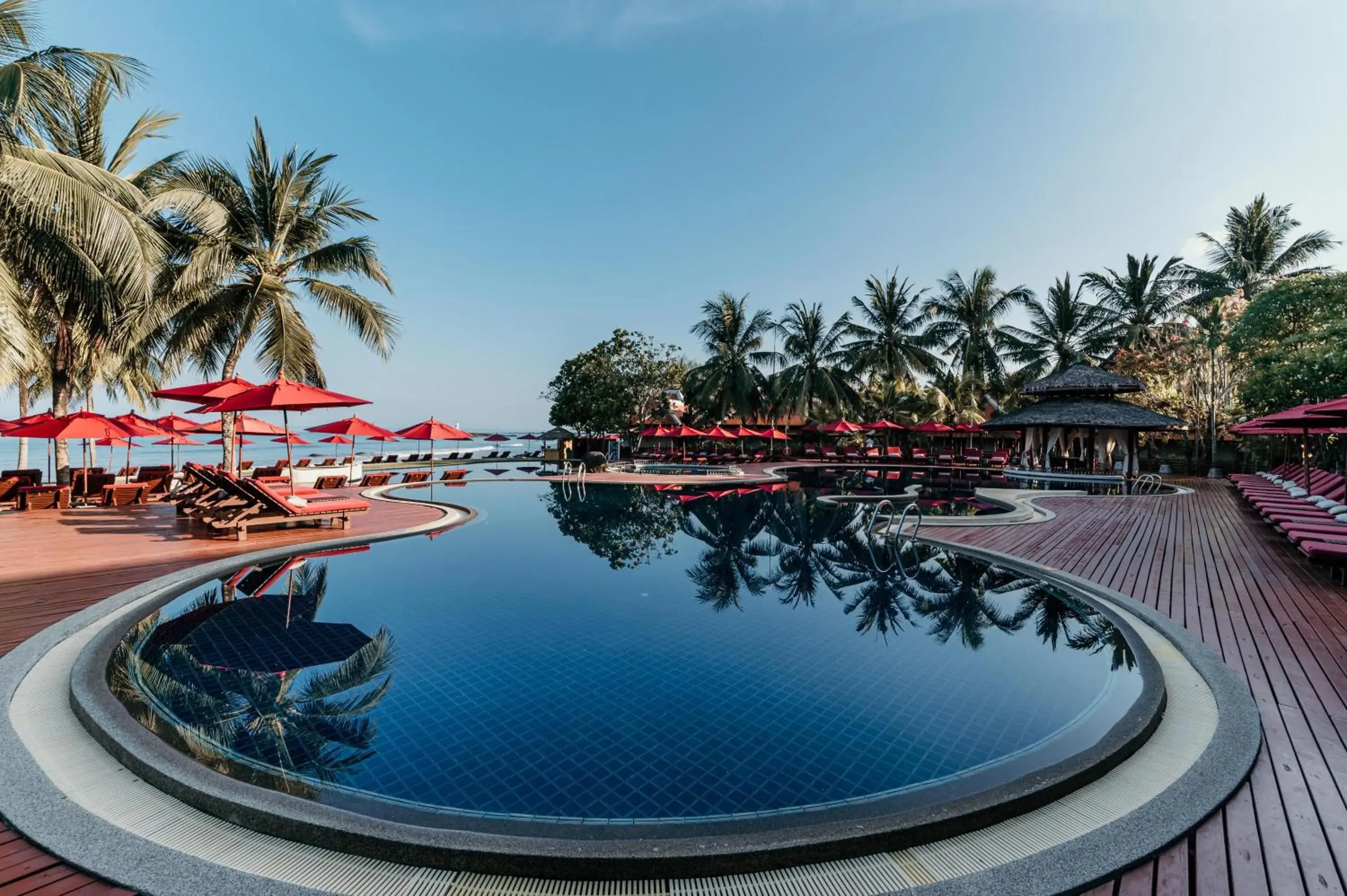 Pool view in Khaolak Laguna Resort Pool view in Khaolak Laguna Resort