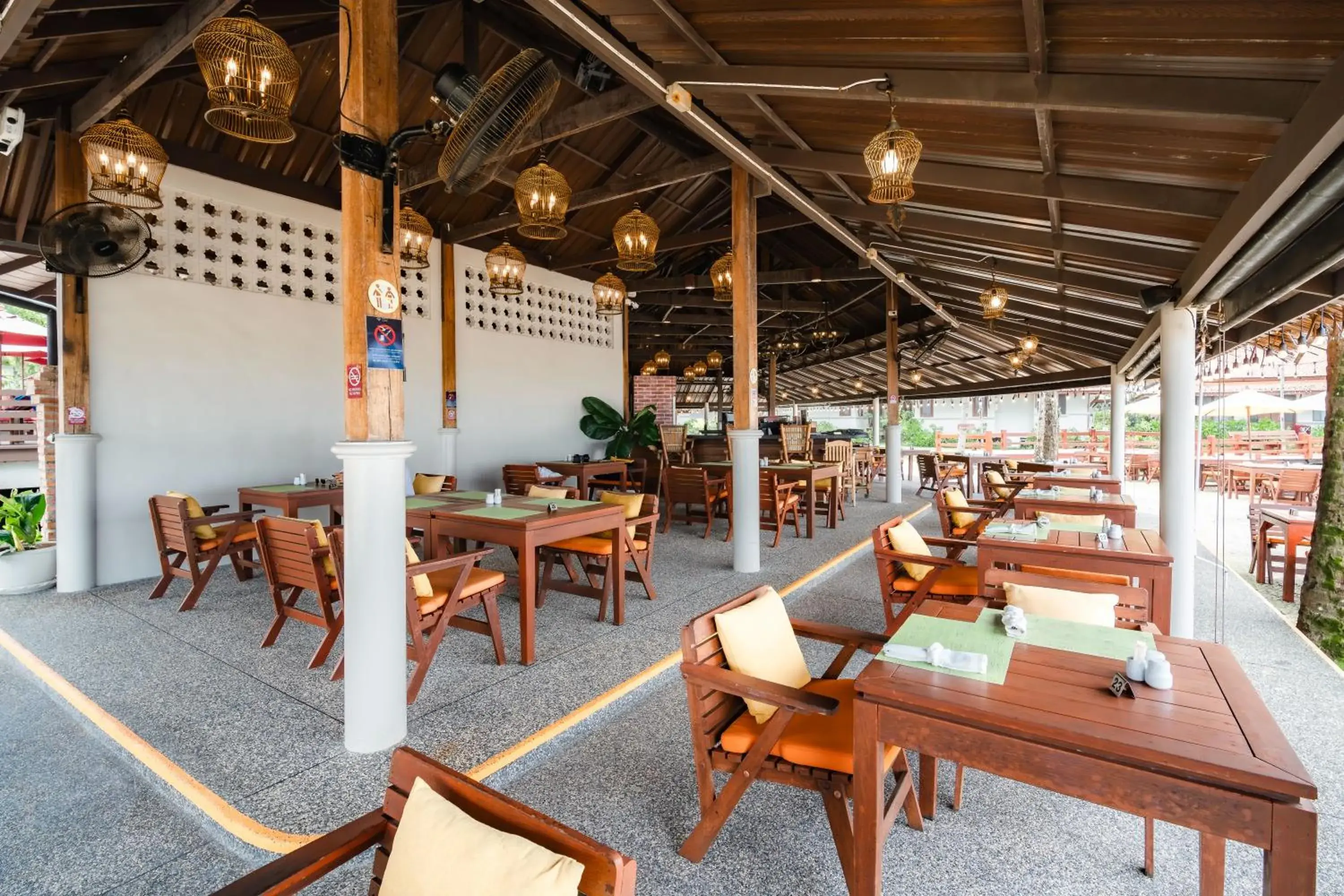 Restaurant/places to eat in Khaolak Laguna Resort Restaurant/places to eat in Khaolak Laguna Resort