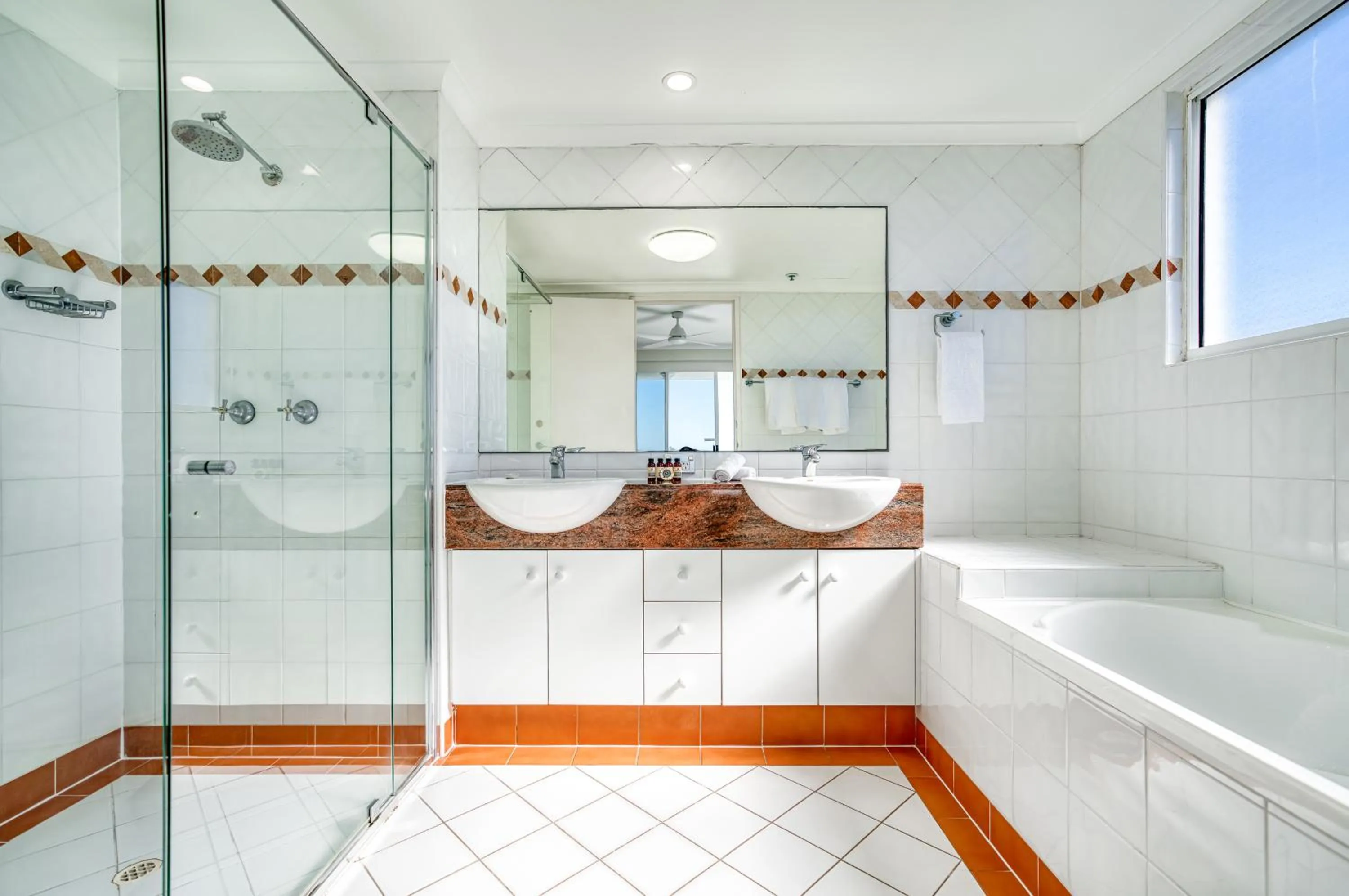 Shower in Xanadu Resort