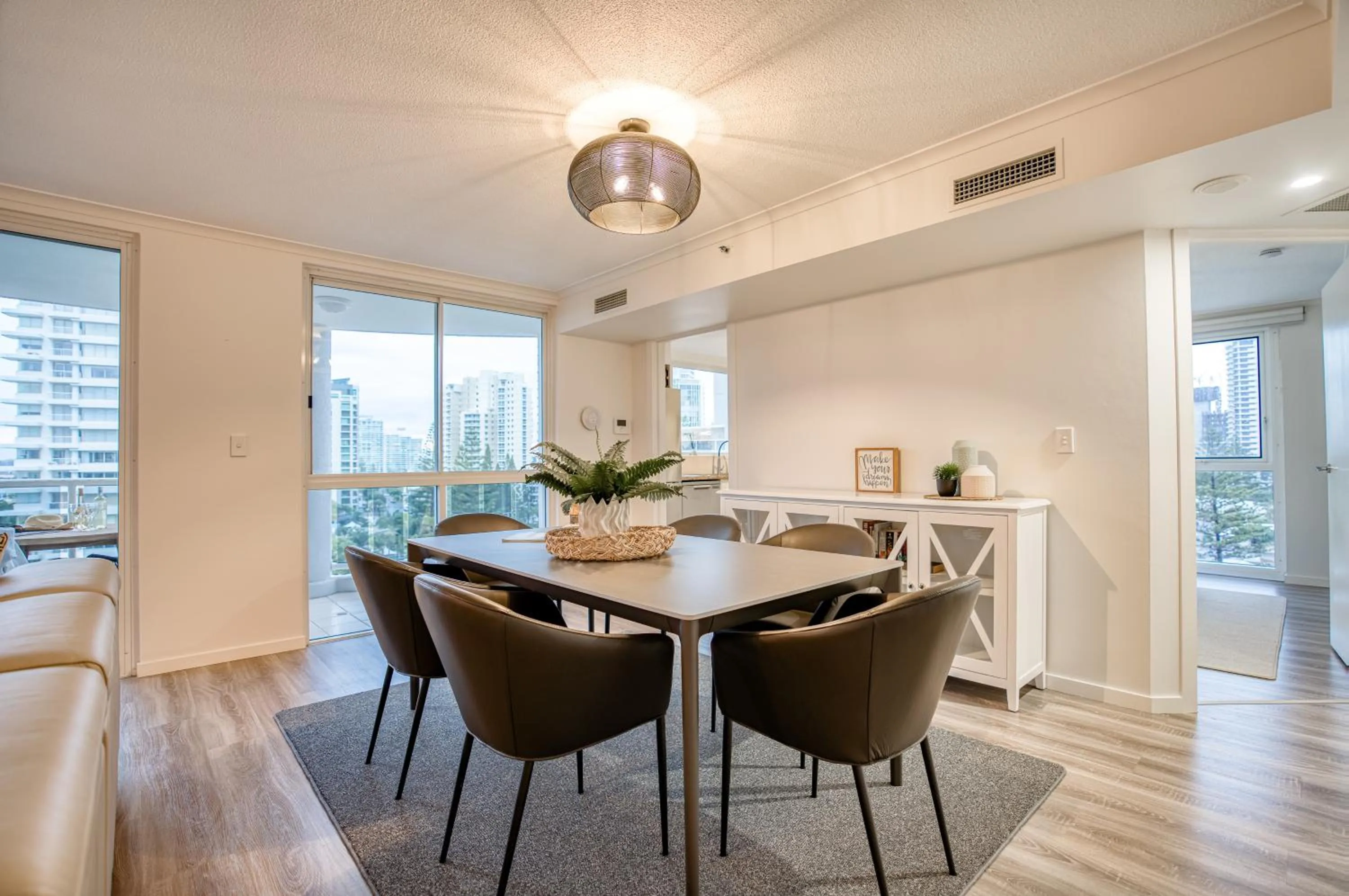 Dining area in Xanadu Resort