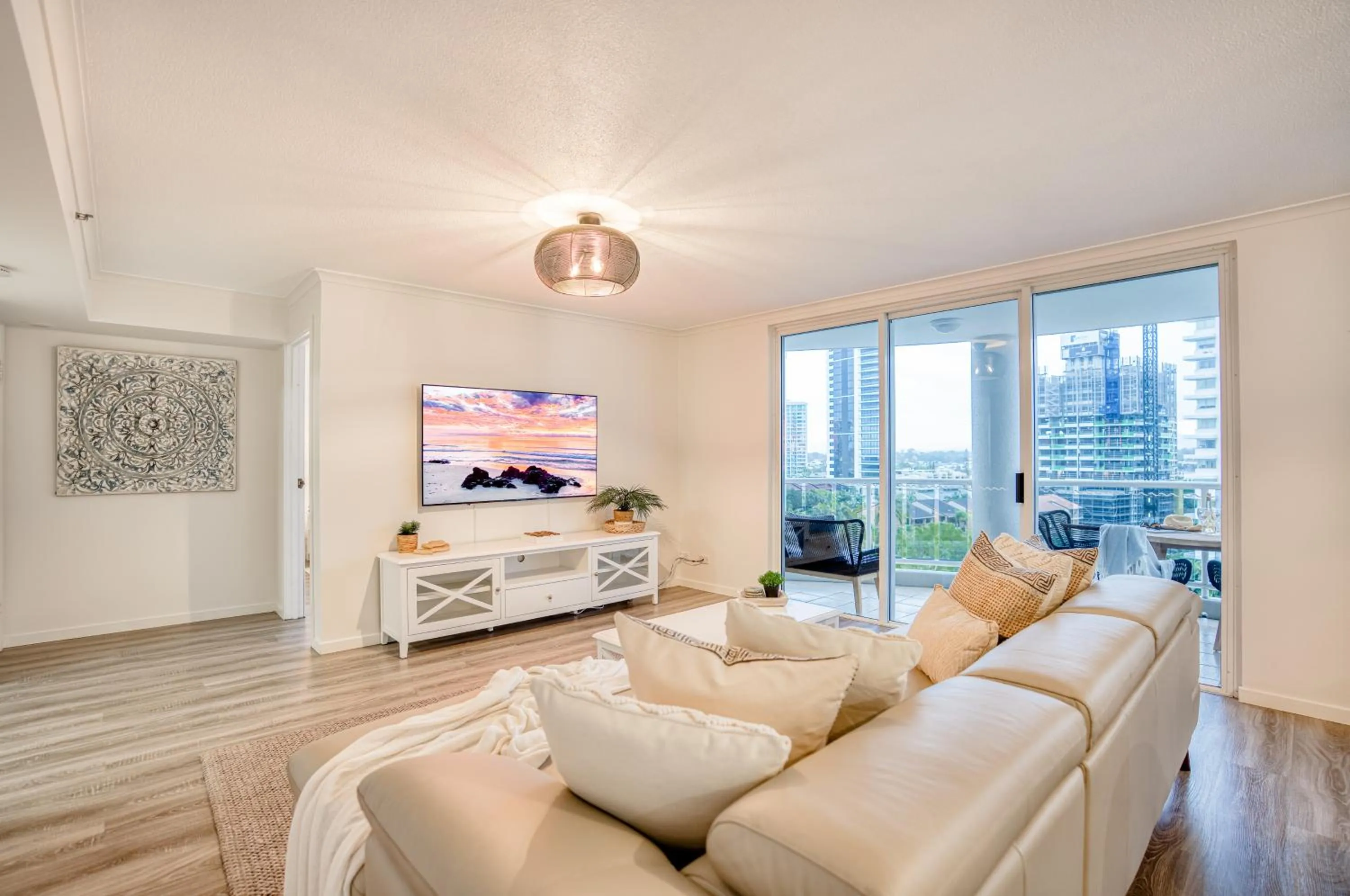 TV and multimedia in Xanadu Resort