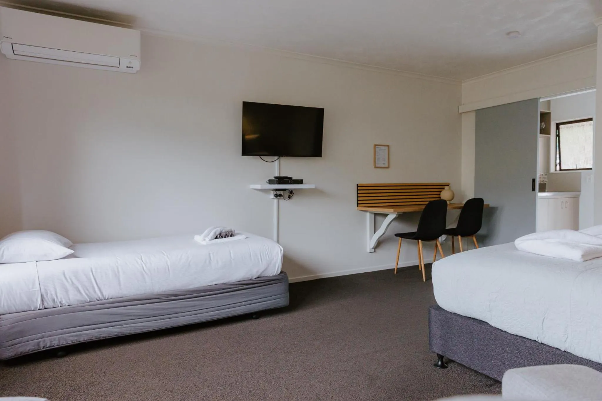 Bed in Amber Court Motel Nelson