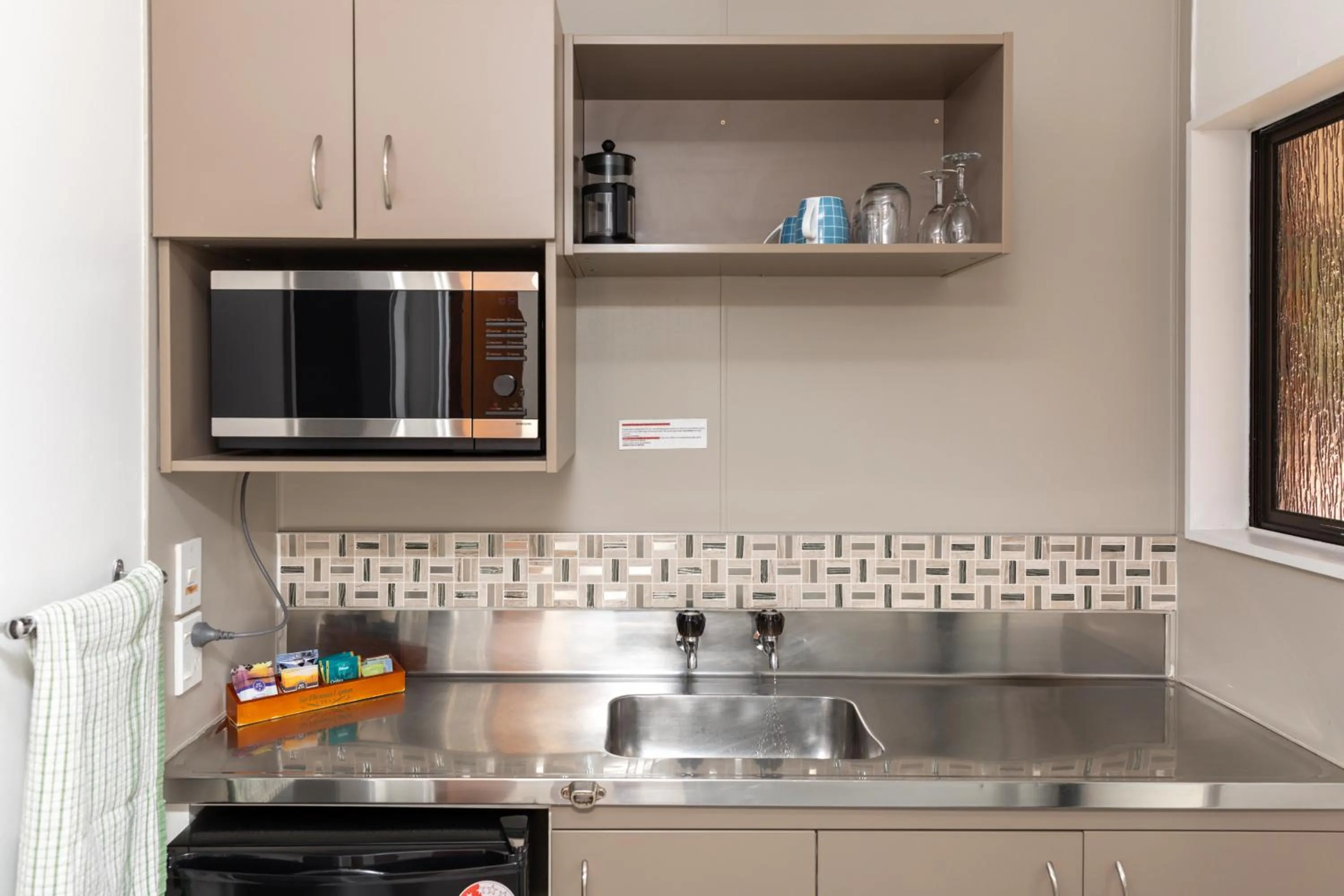 Kitchen or kitchenette in Amber Court Motel Nelson