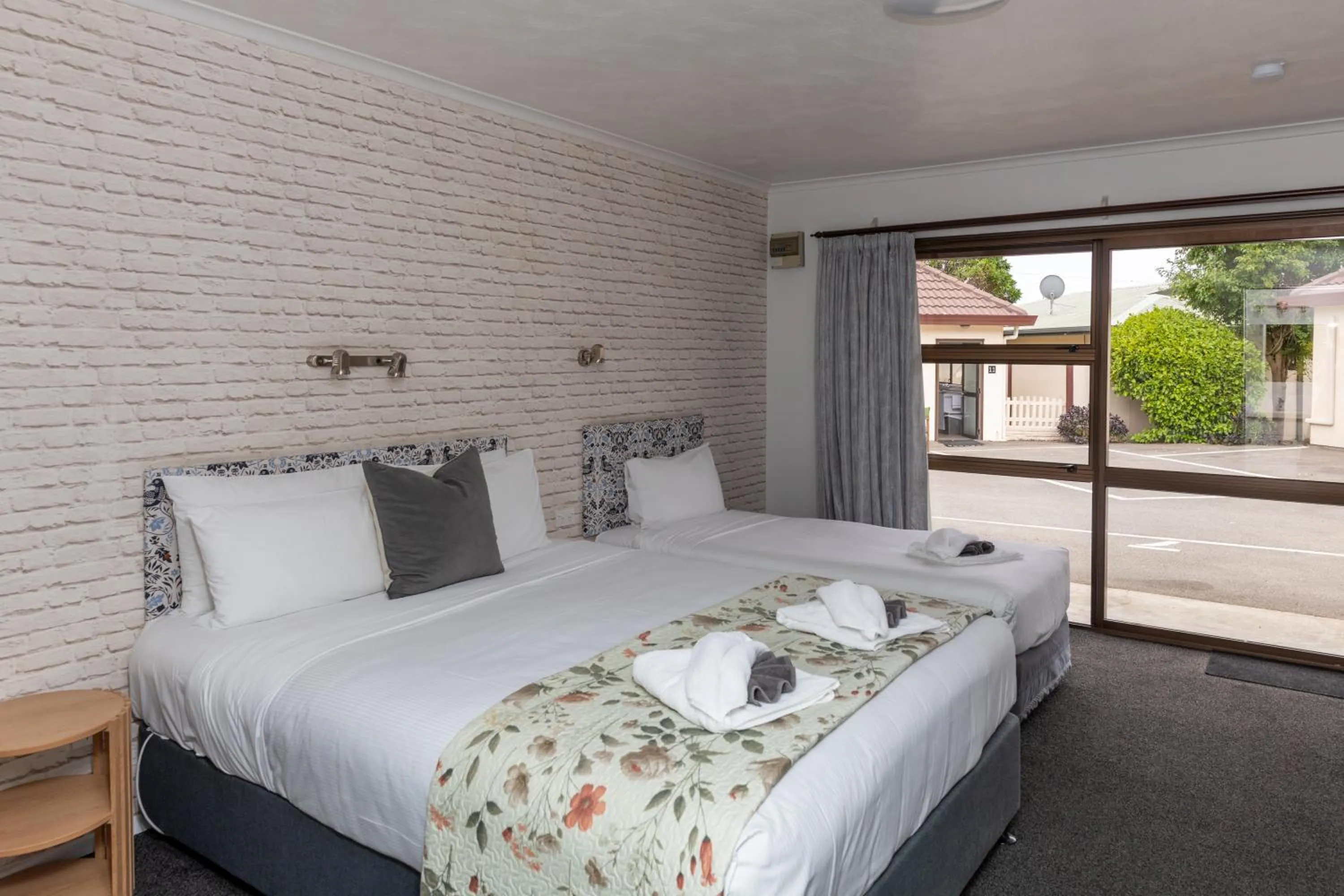 Bed in Amber Court Motel Nelson