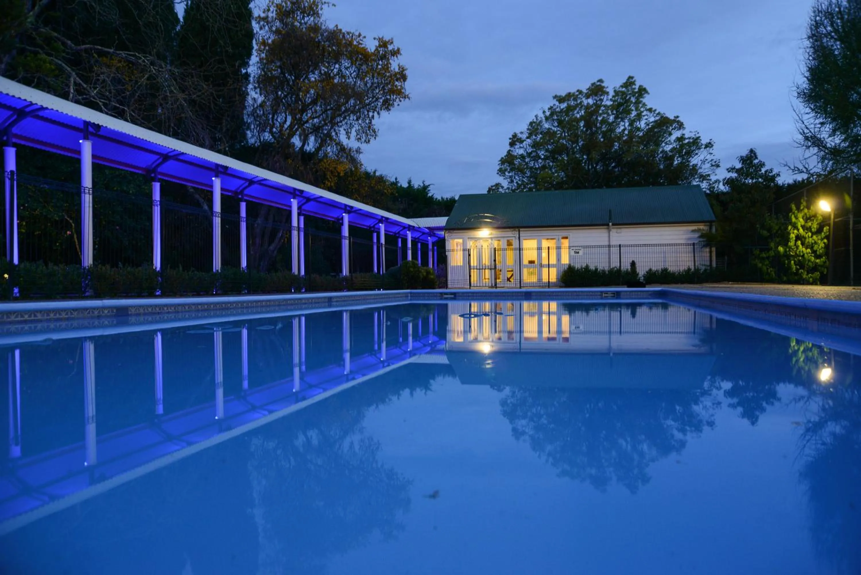 Swimming pool in Mangapapa Hotel