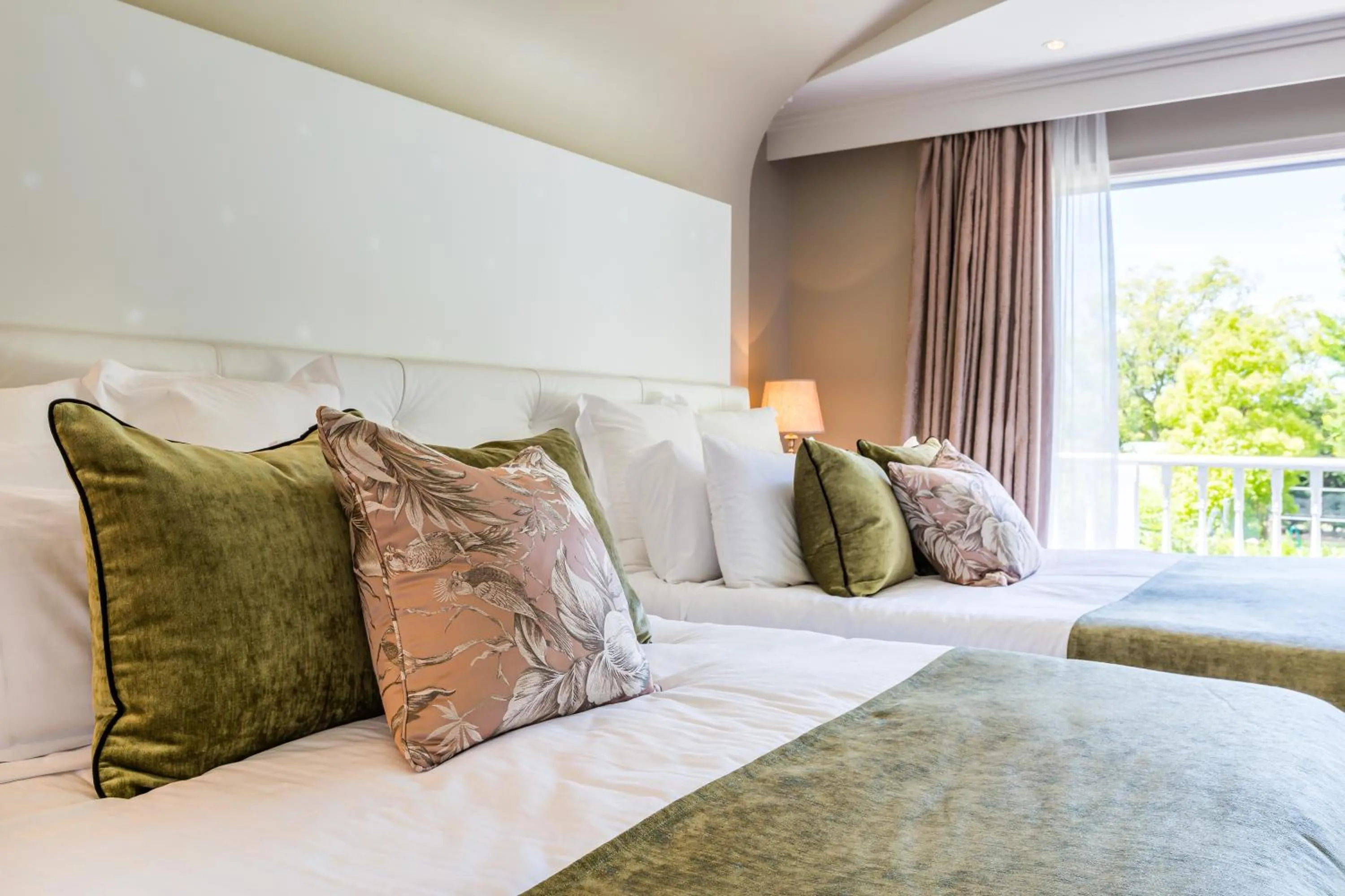 Bed in Mangapapa Hotel