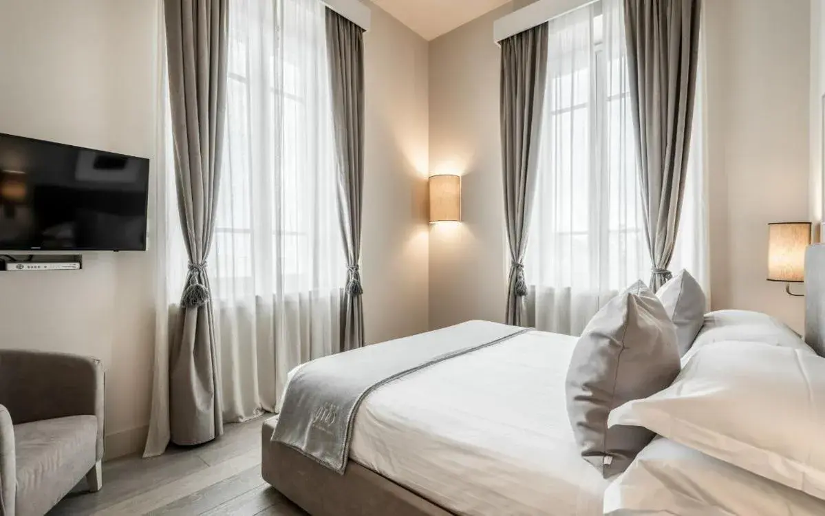 Junior Suite with Balcony in Villa Grey Junior Suite with Balcony in Villa Grey