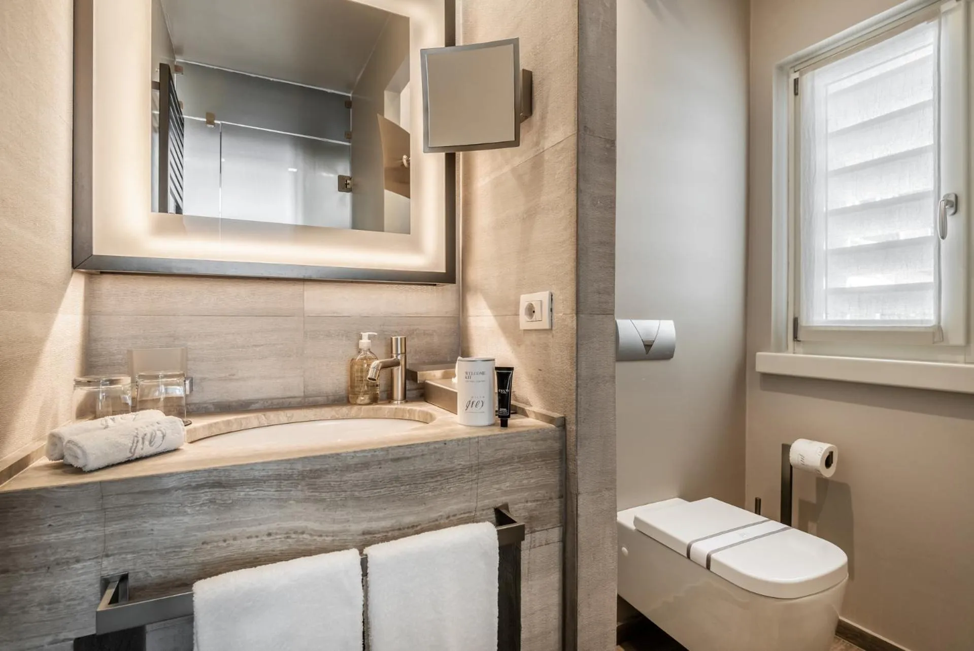 Toilet in Villa Grey