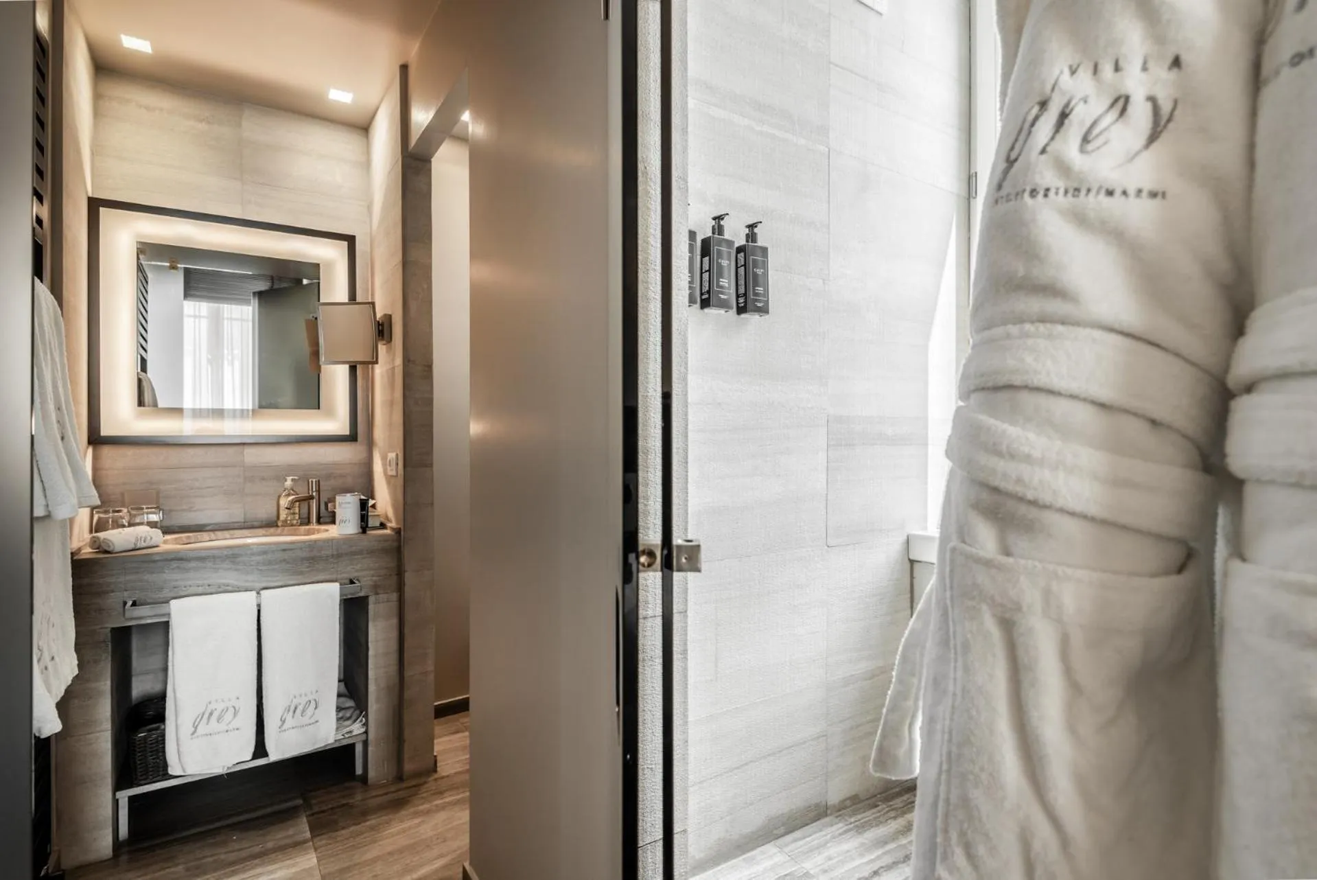 Shower in Villa Grey