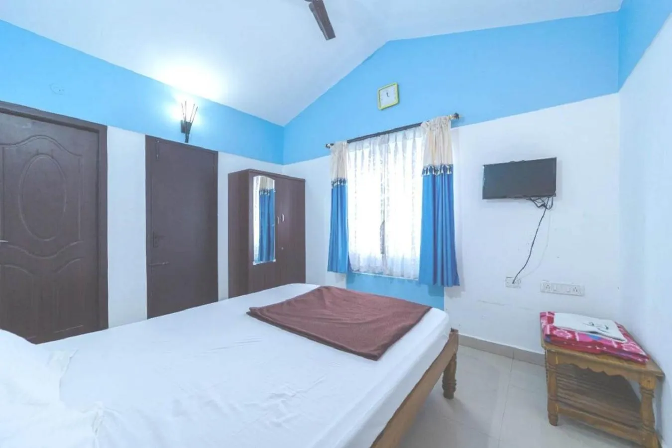 Bedroom, Bed in KBS Sree Paradise Kodai