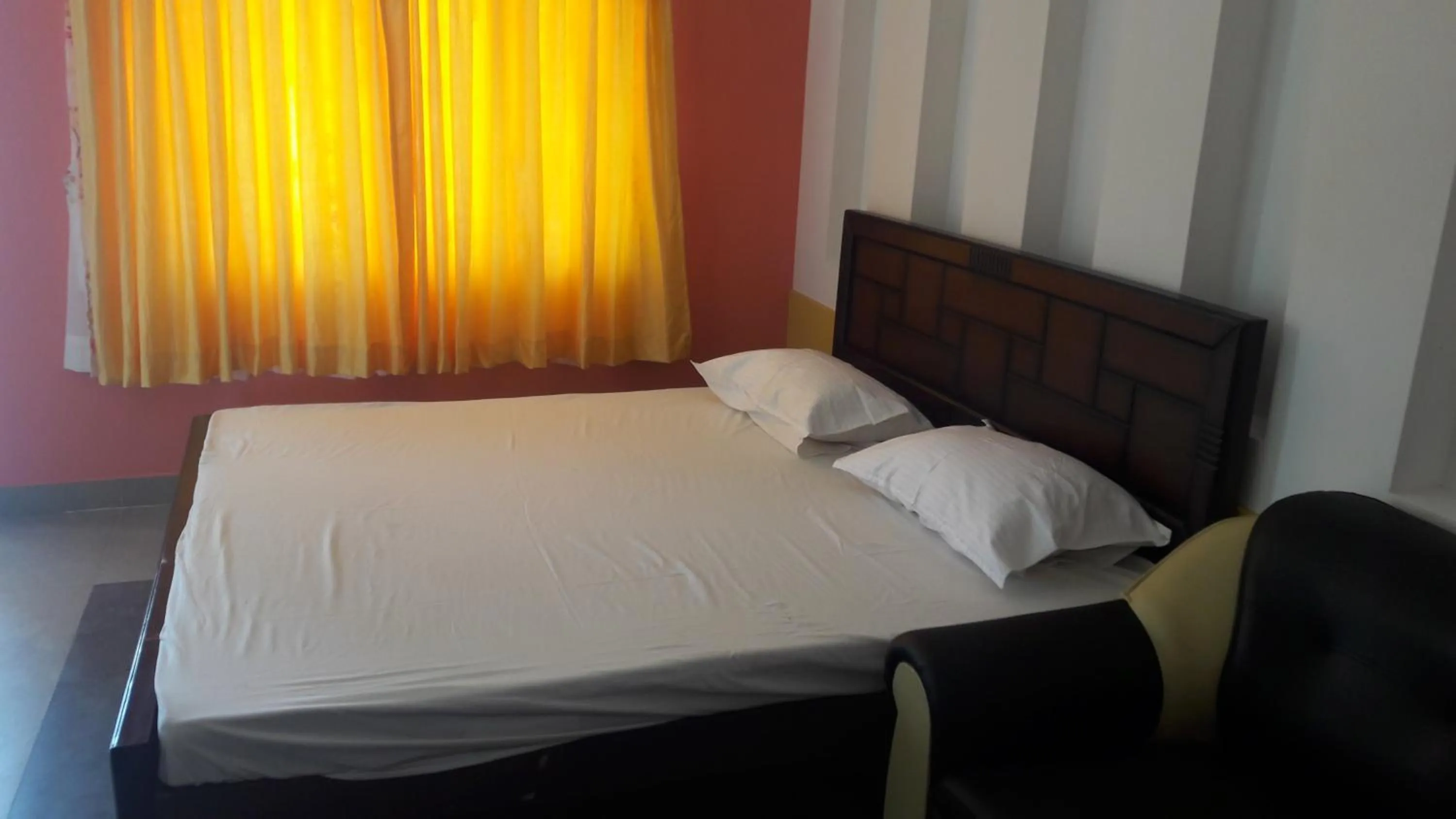 Bedroom, Bed in KBS Sree Paradise Kodai