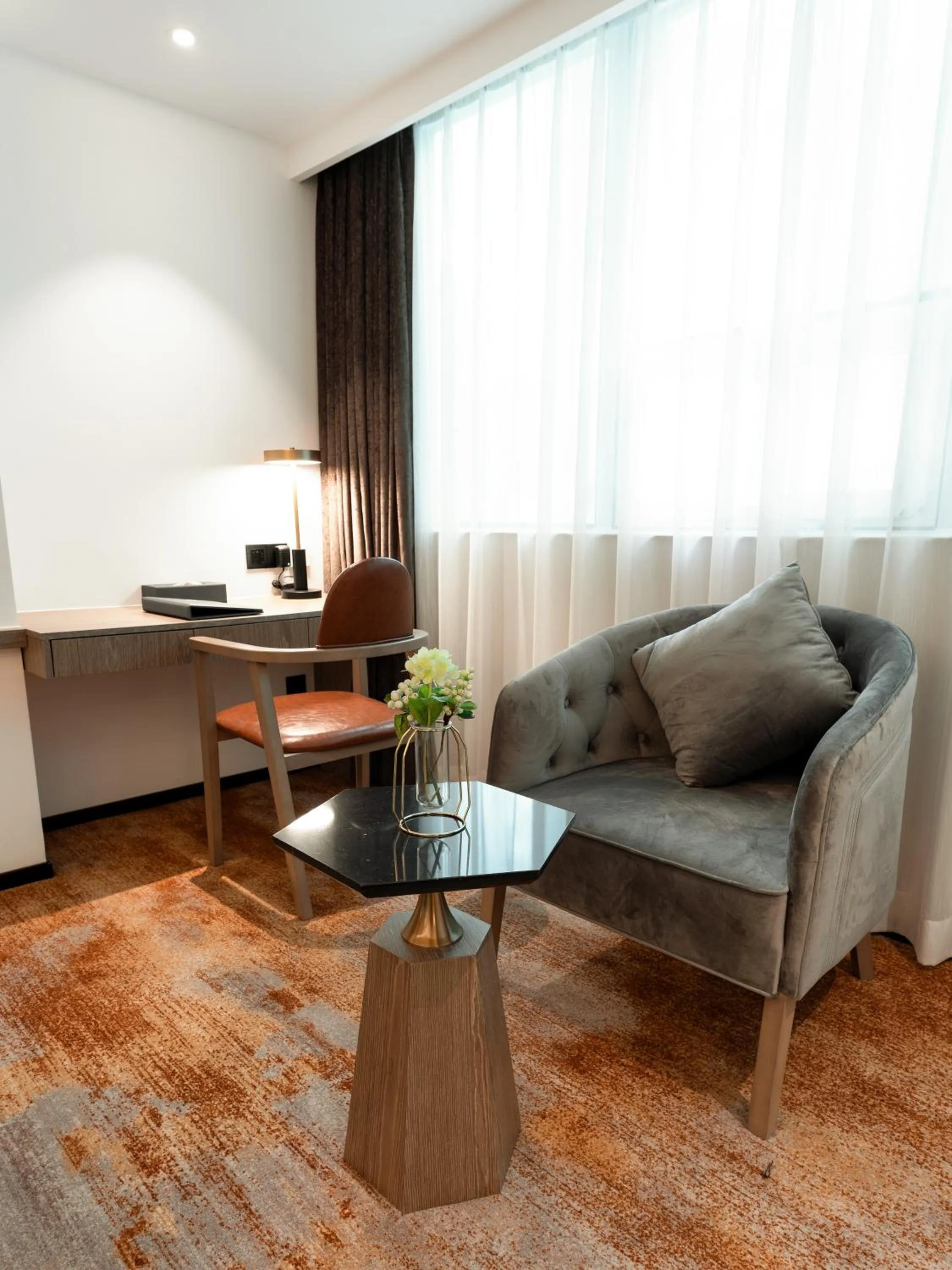 Seating area in Zhong Tai Lai Hotel Shenzhen