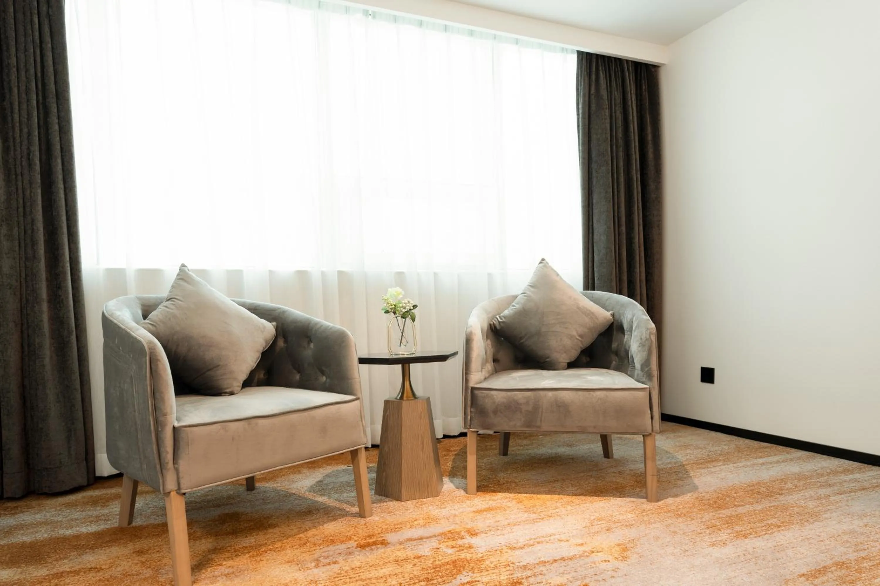 Seating area in Zhong Tai Lai Hotel Shenzhen