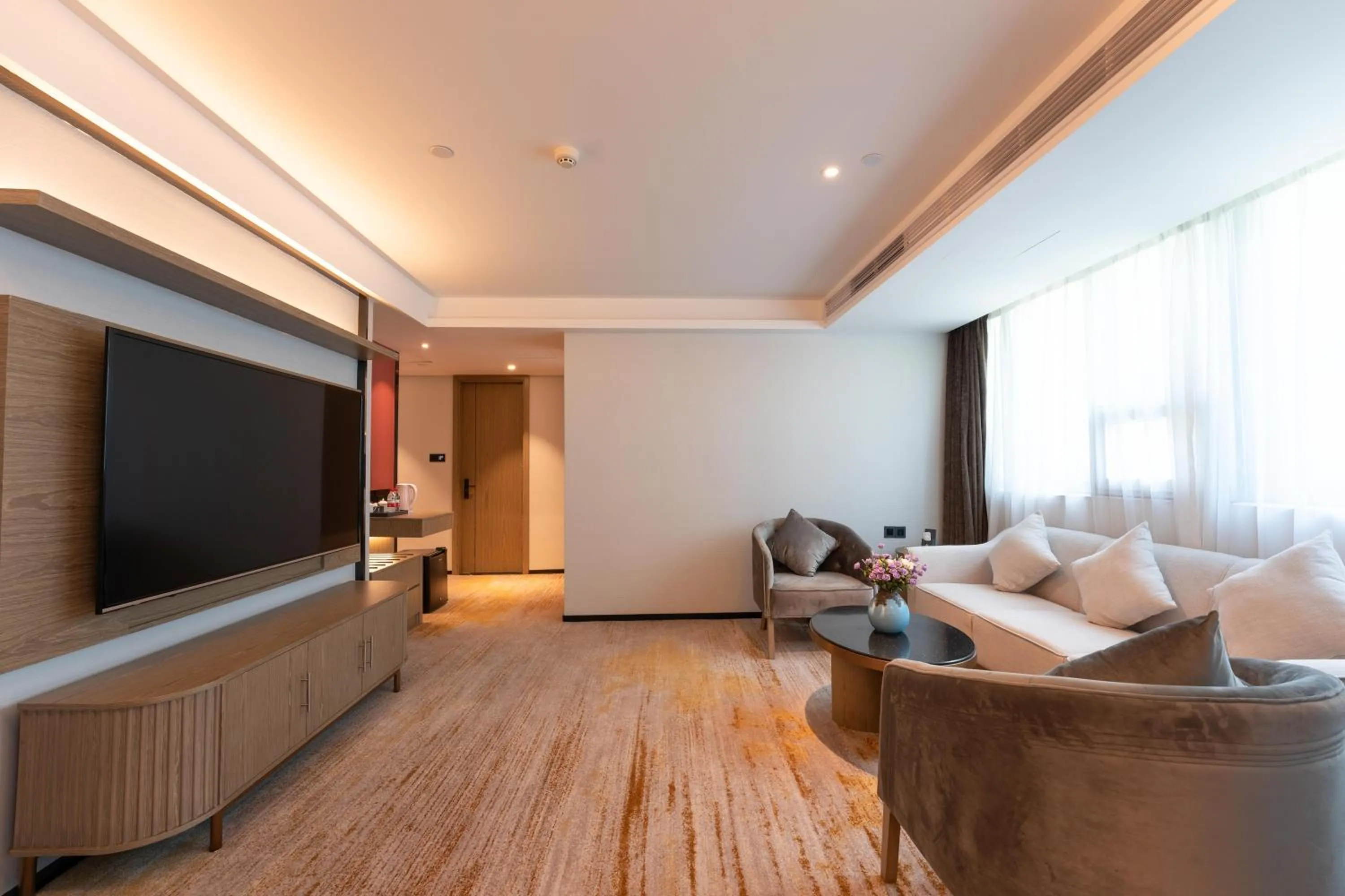 TV and multimedia in Zhong Tai Lai Hotel Shenzhen