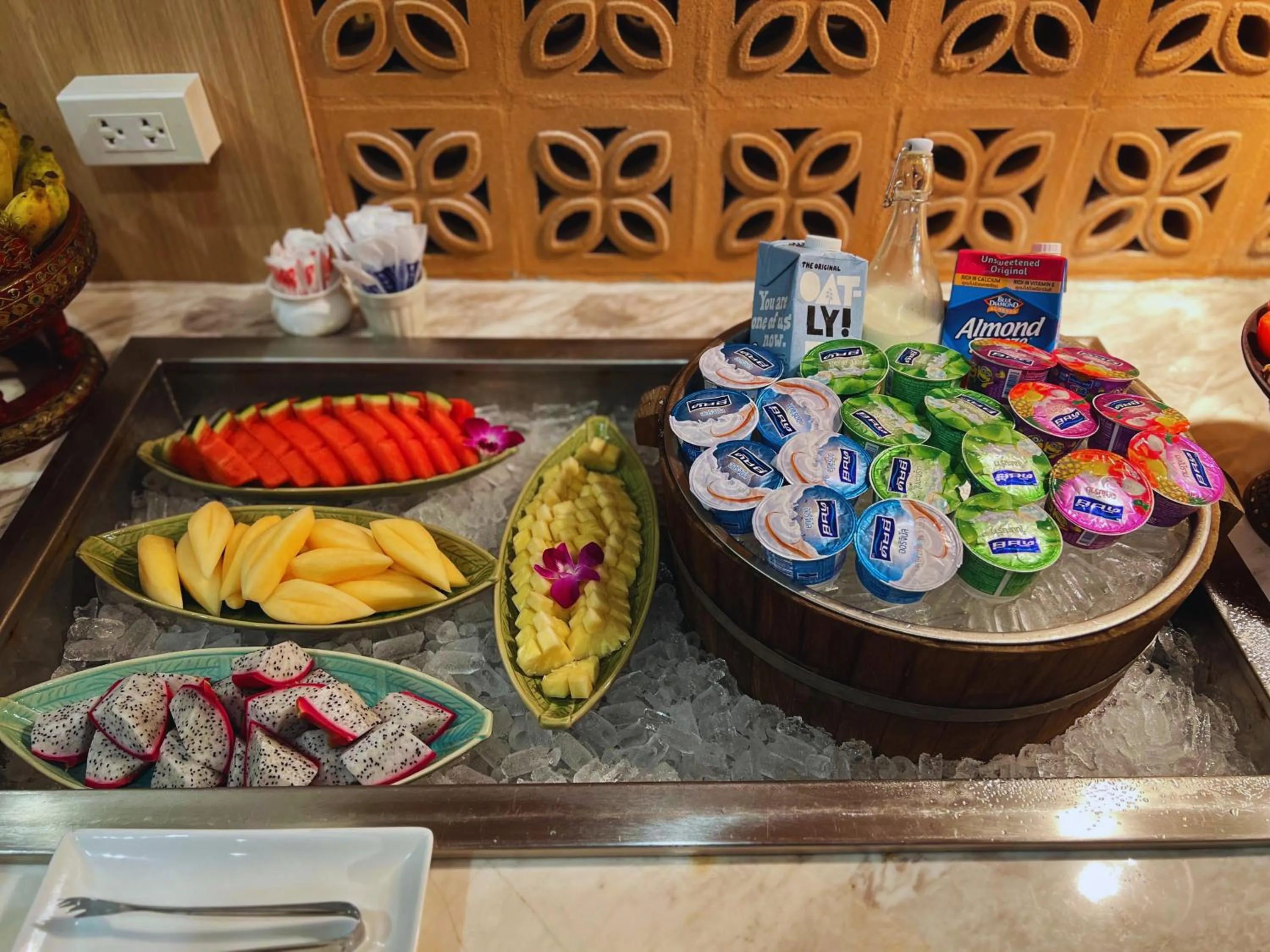 Buffet breakfast in Sunday Villa Sirilanna Hotel