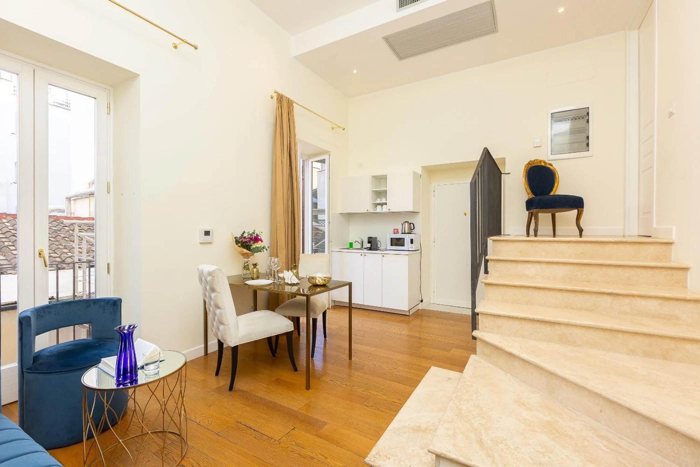 Kitchen or kitchenette in Amazing Piazza Venezia Suites