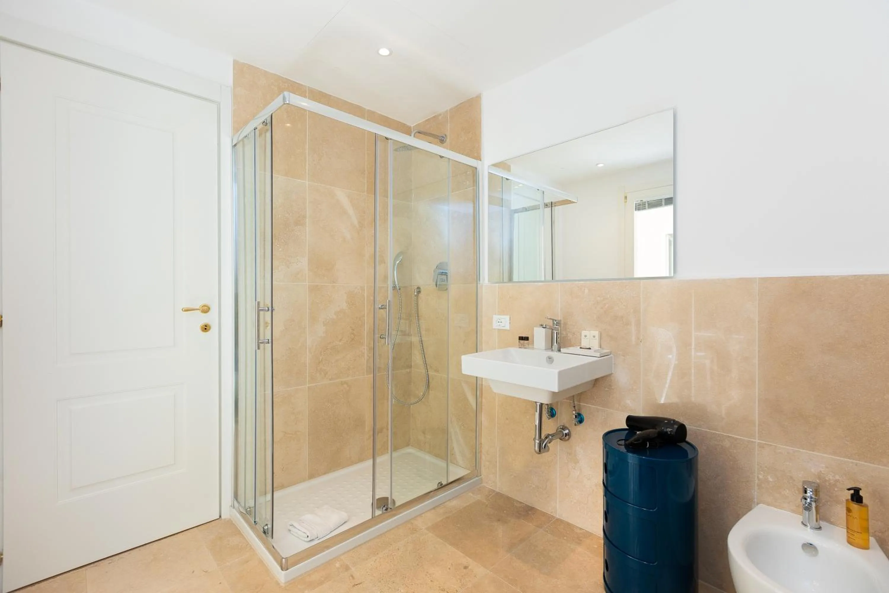 Bathroom in Amazing Piazza Venezia Suites