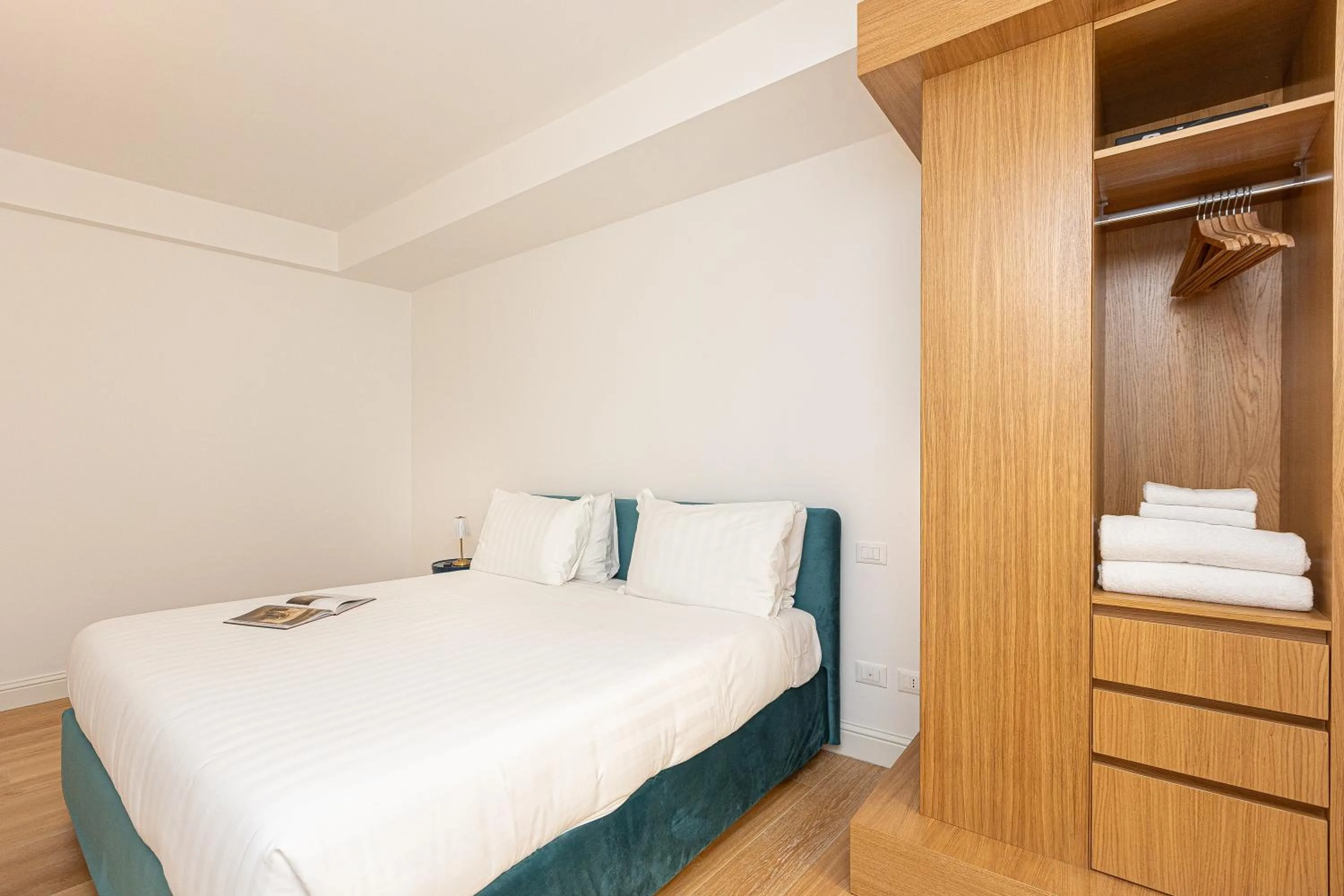 Bed in Amazing Piazza Venezia Suites