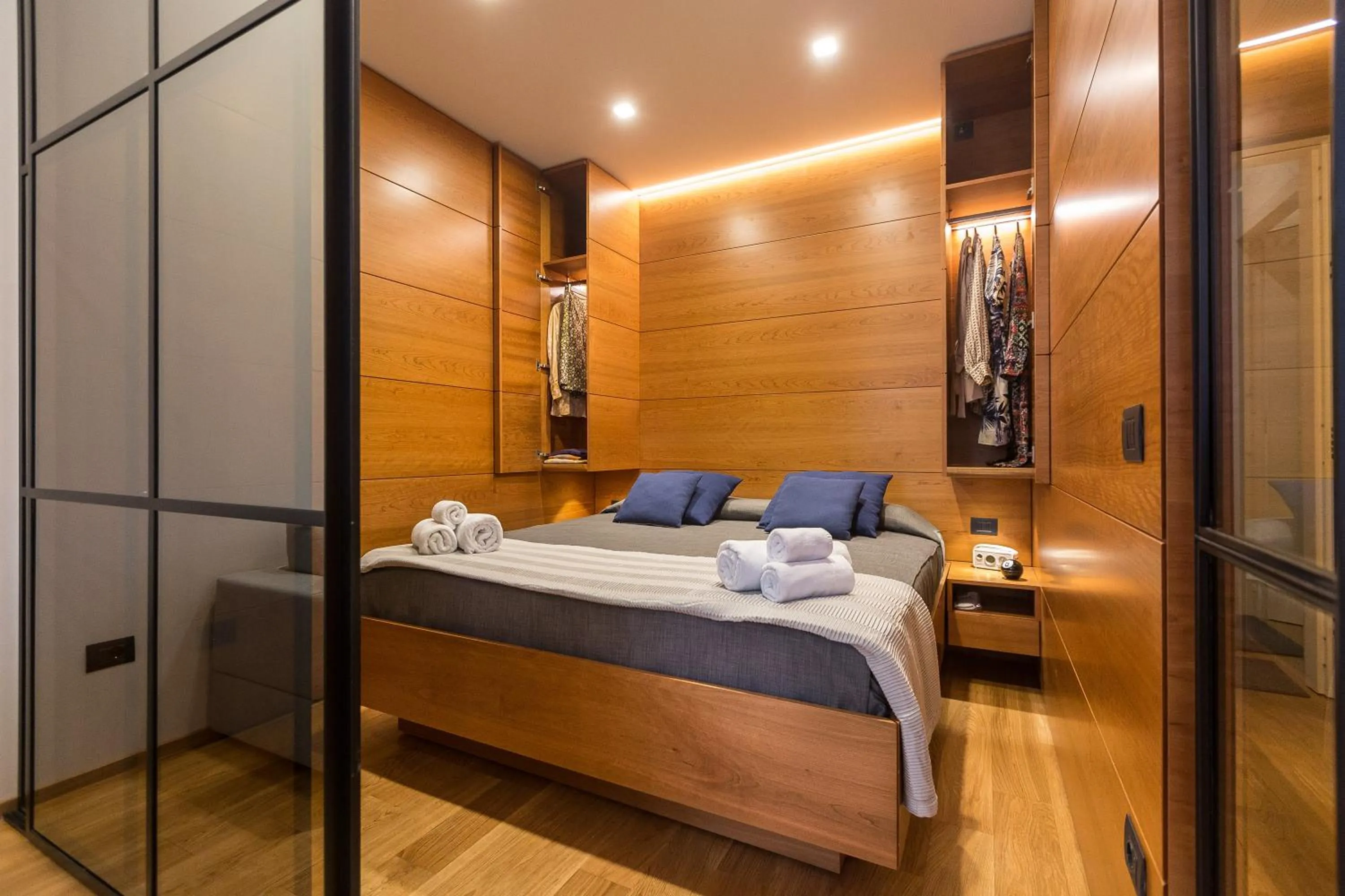 Bed in Amazing Piazza Venezia Suites