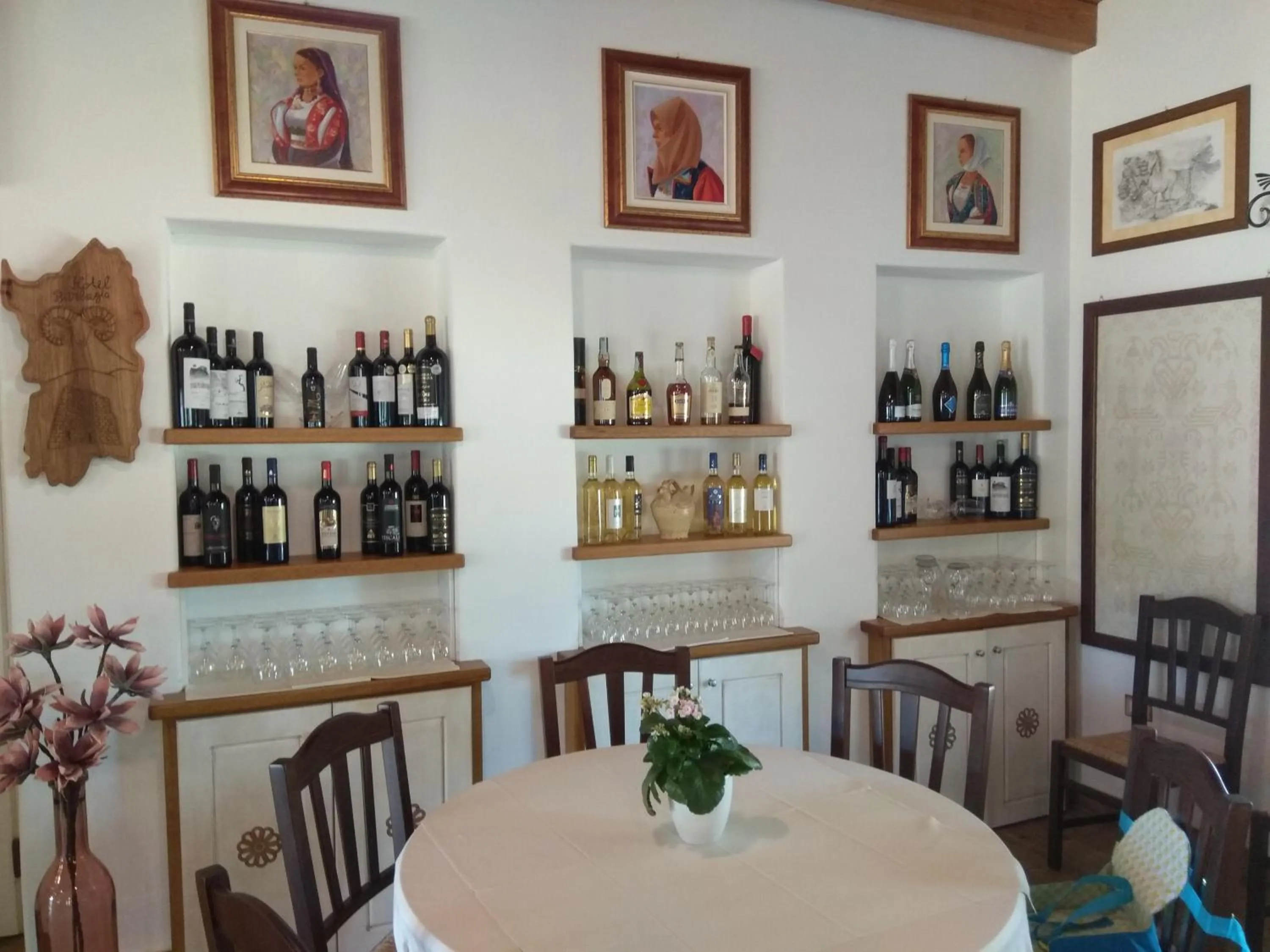 Restaurant/places to eat in Hotel Barbagia
